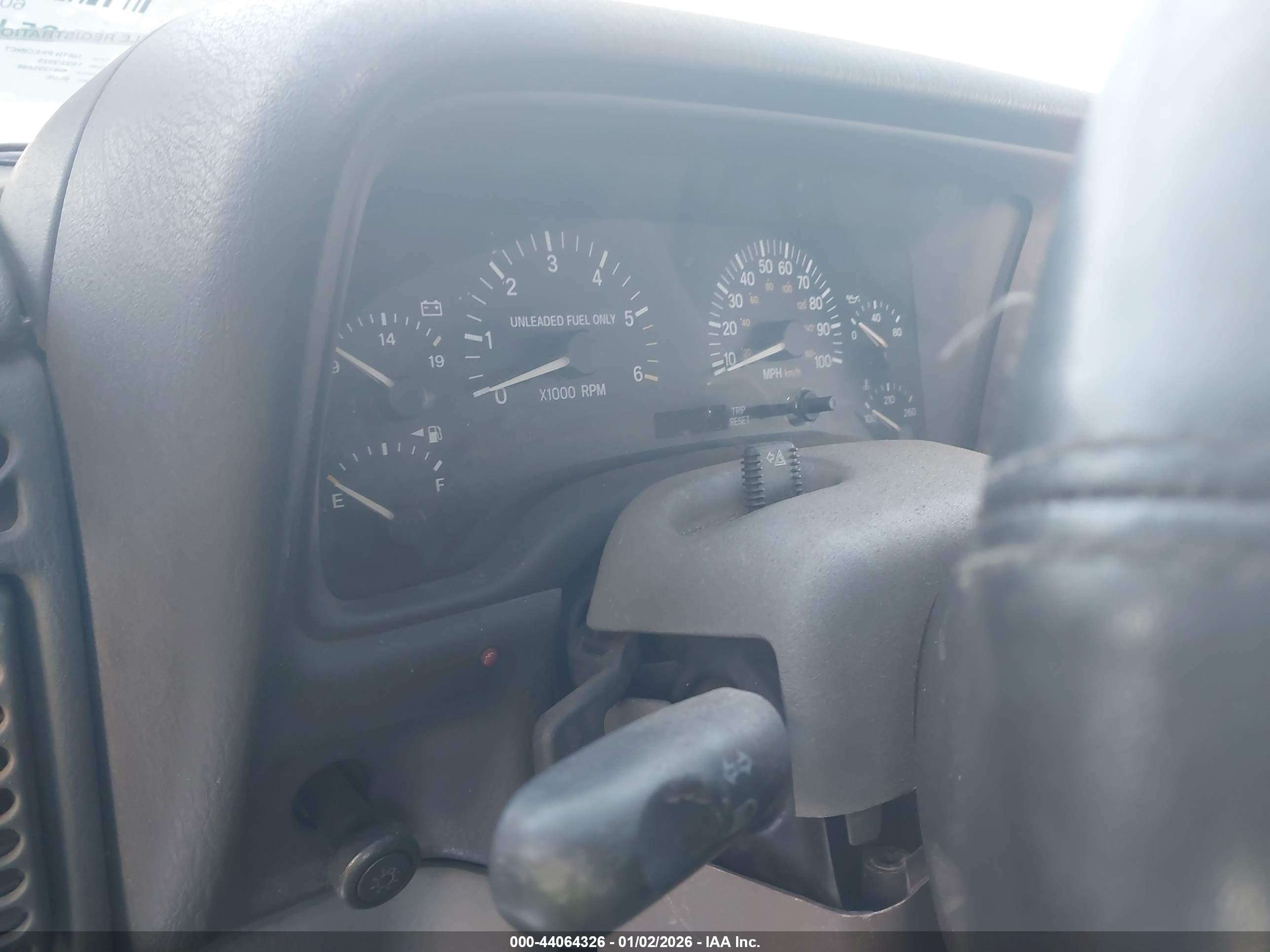 JEEP CHEROKEE image 7