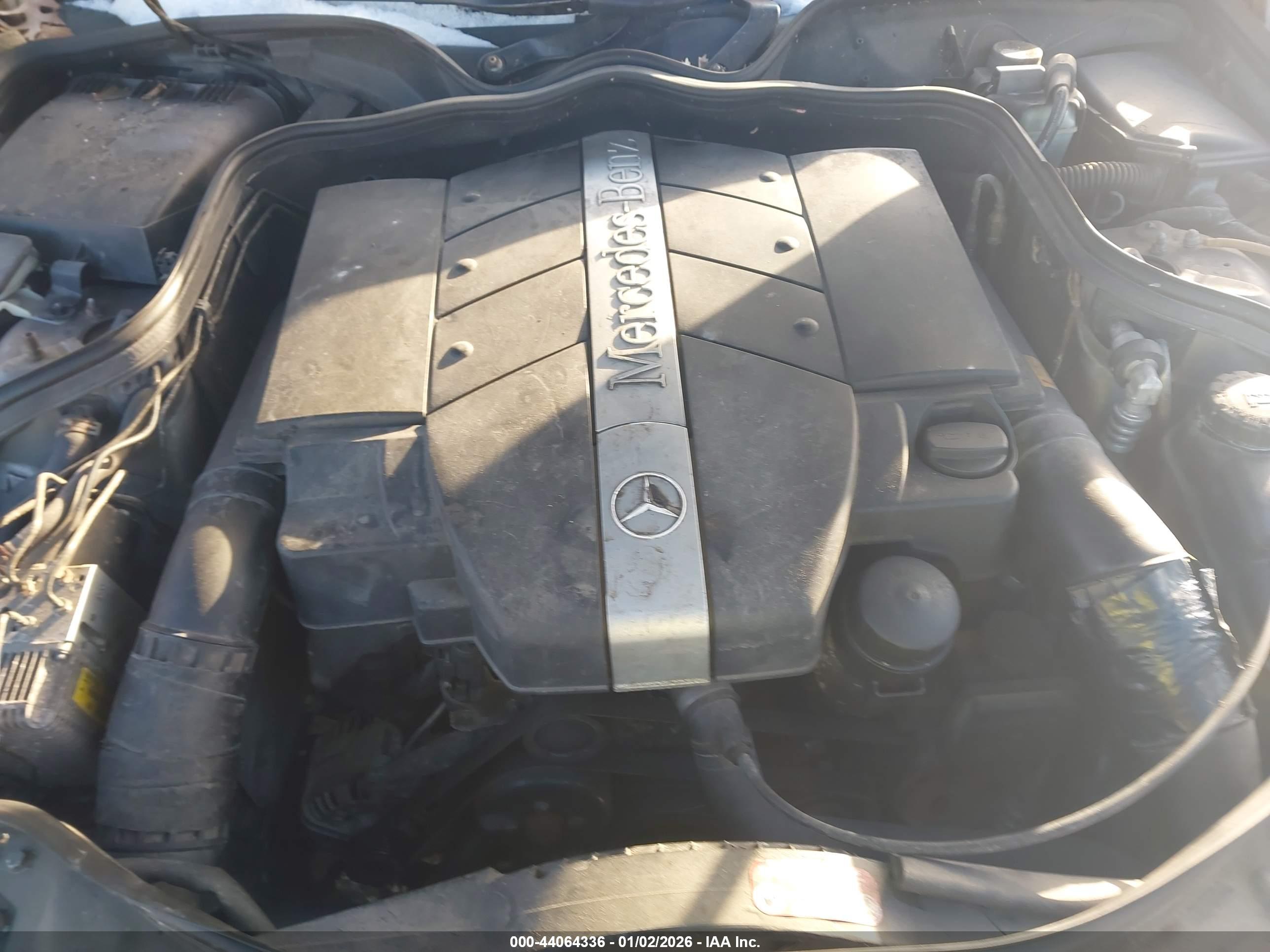 MERCEDES-BENZ E image 10