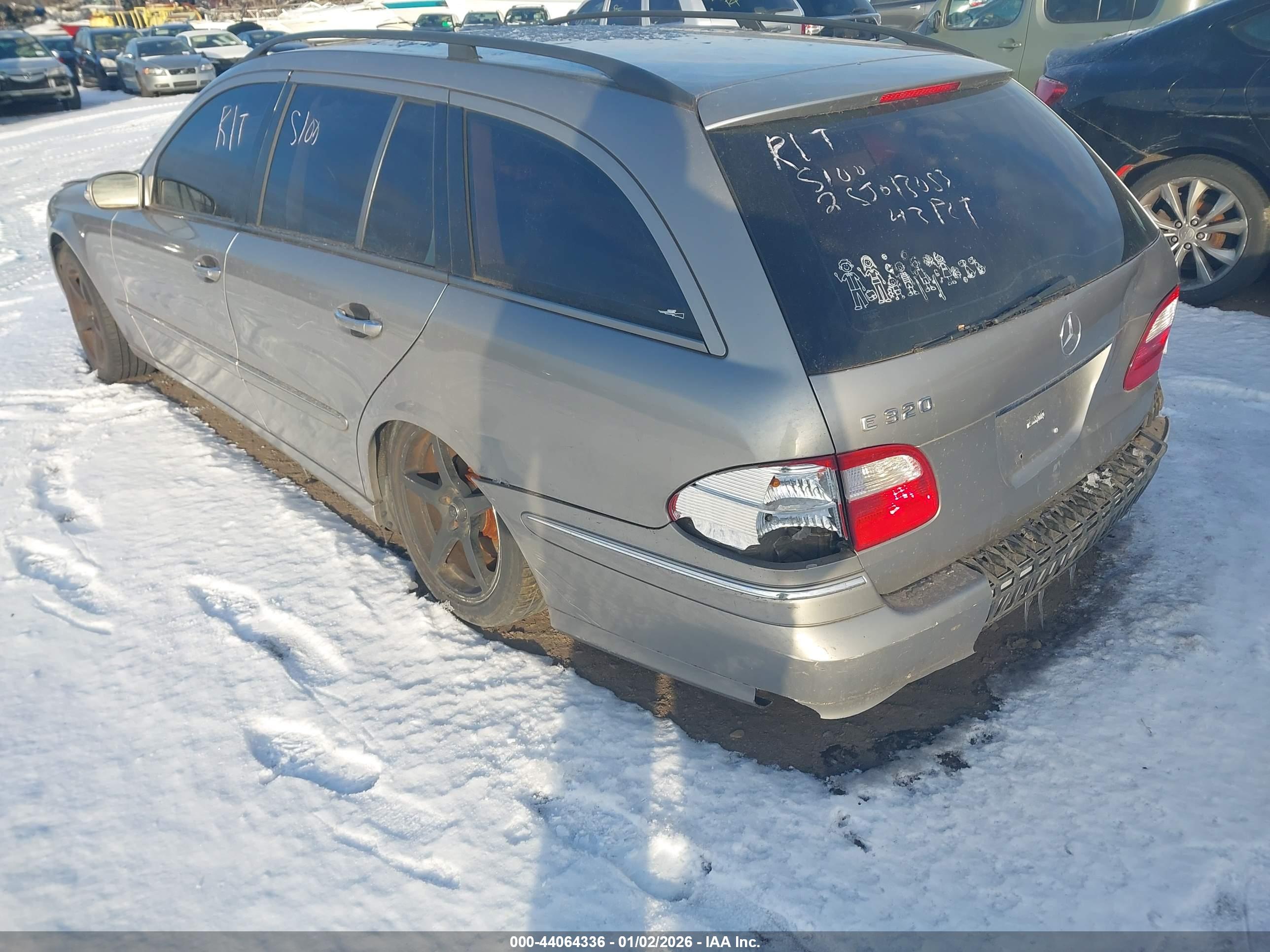 MERCEDES-BENZ E image 3