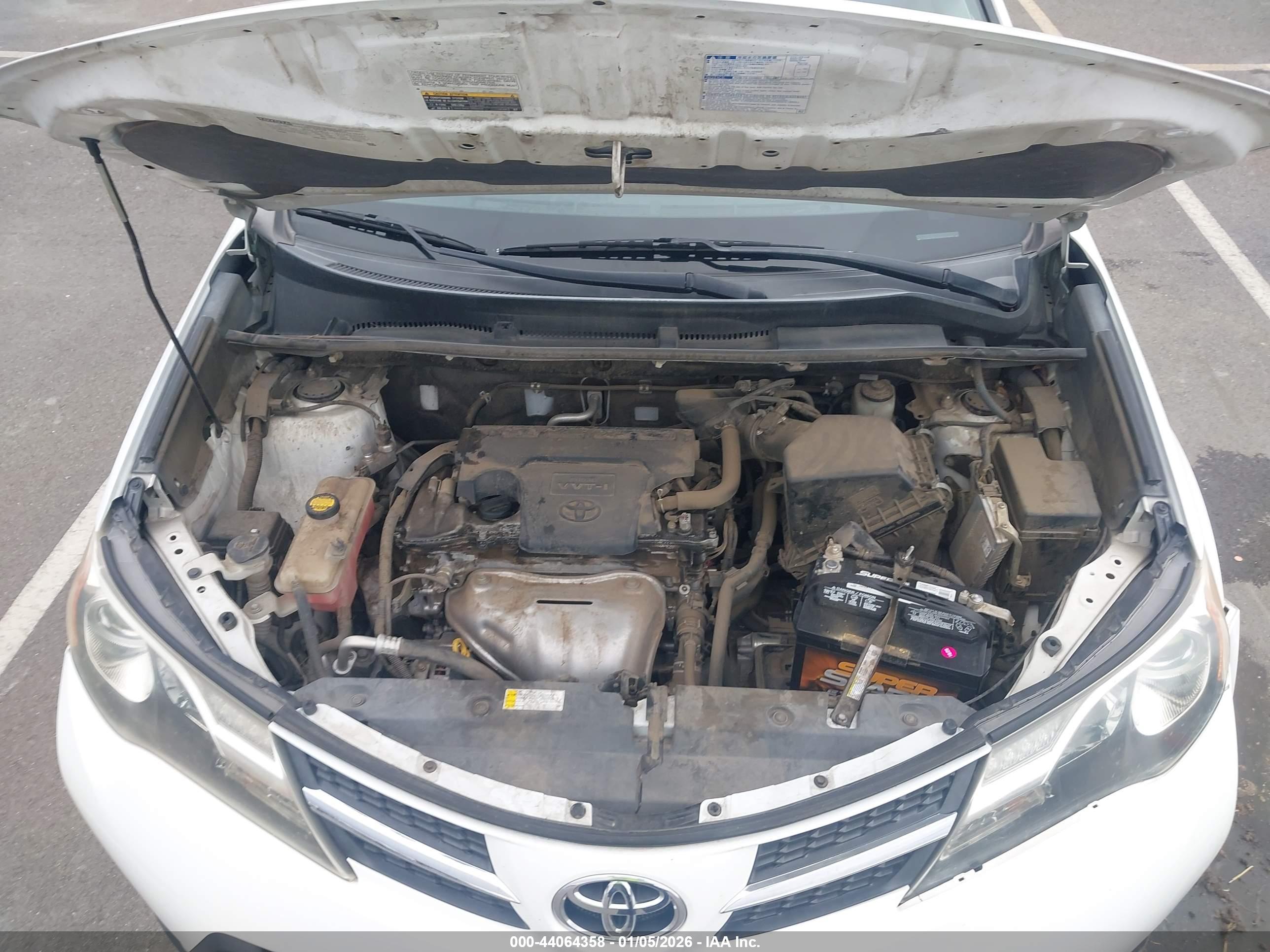 TOYOTA RAV4 image 10