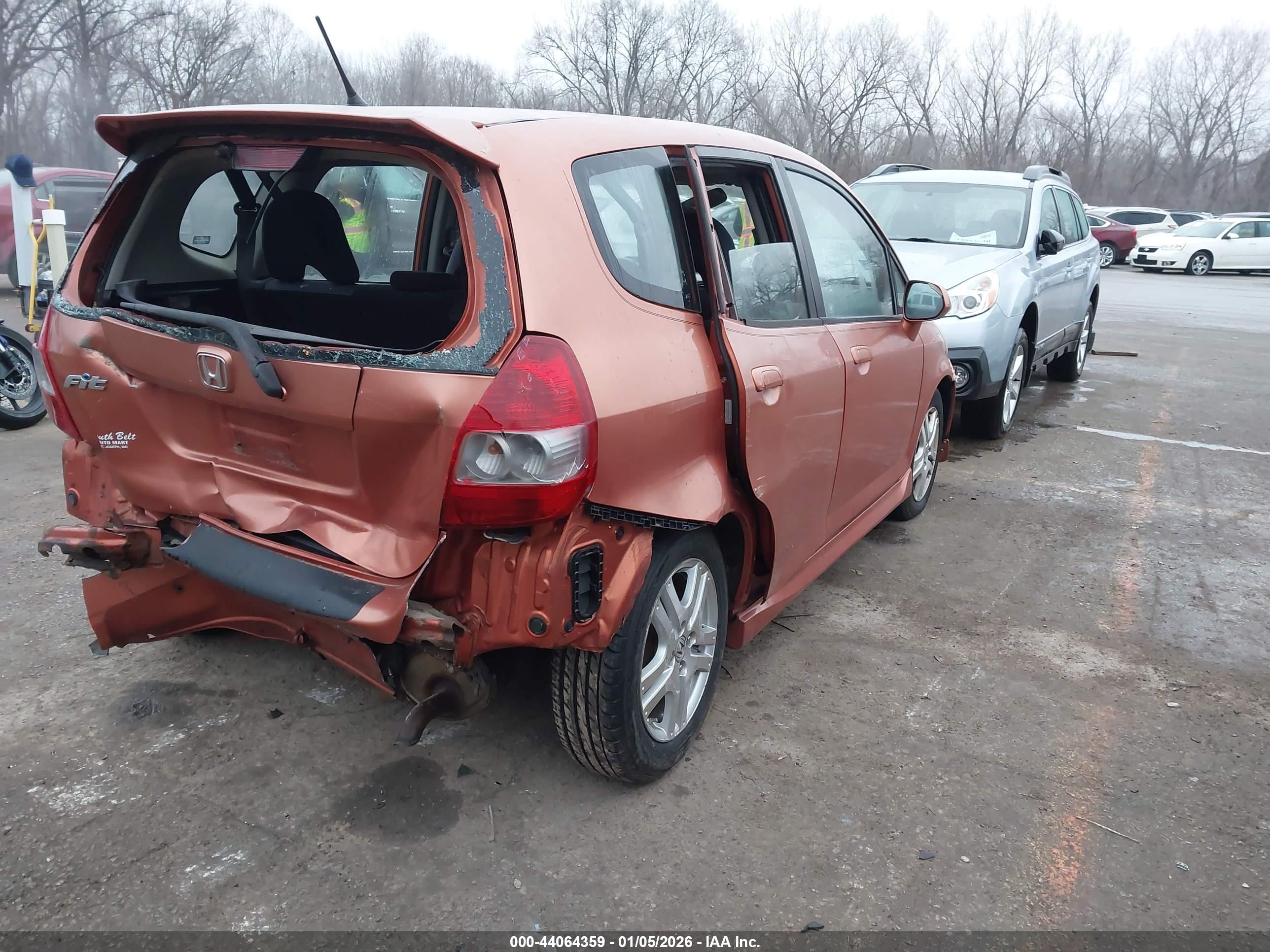 HONDA FIT image 4