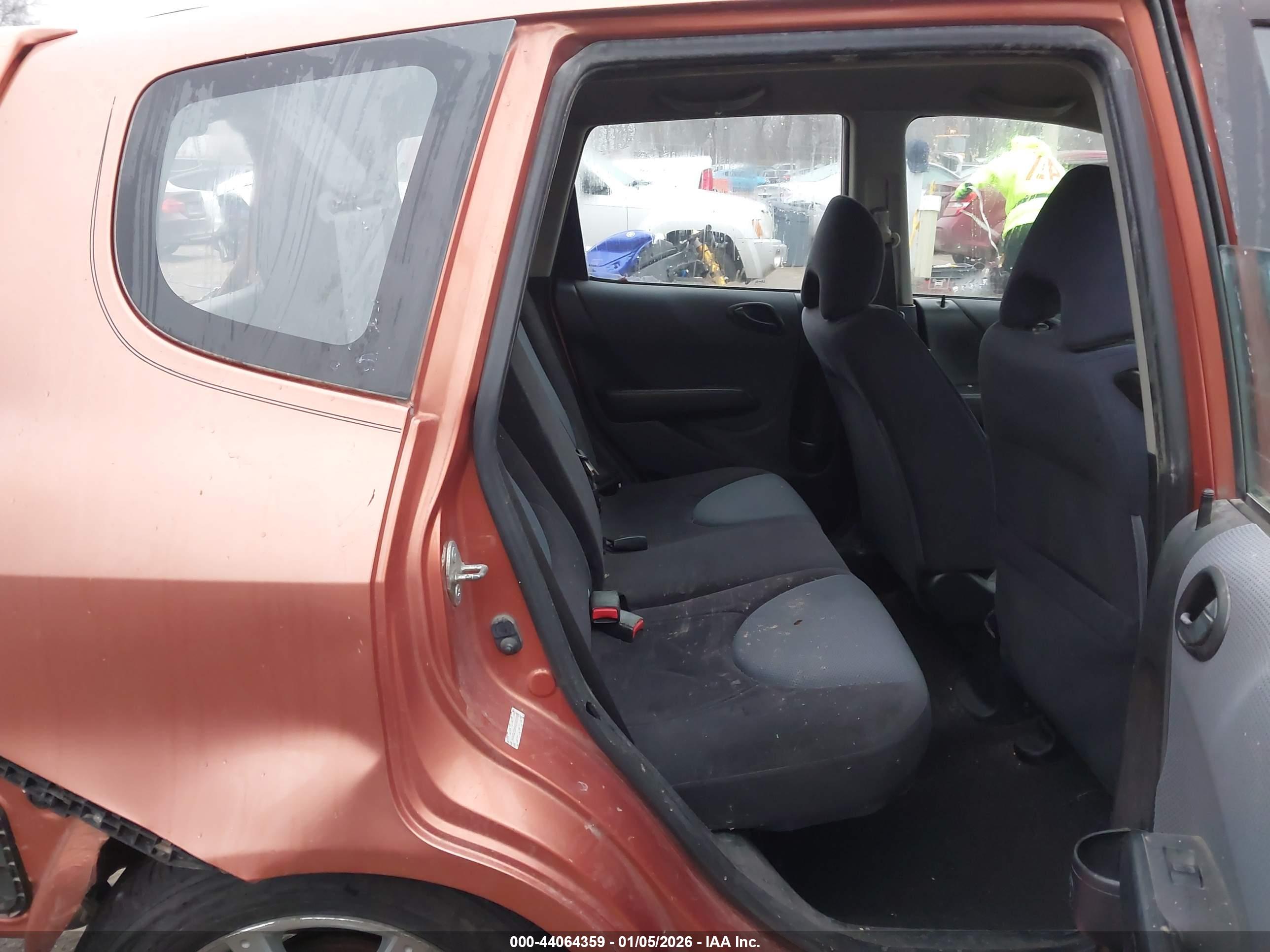 HONDA FIT image 8