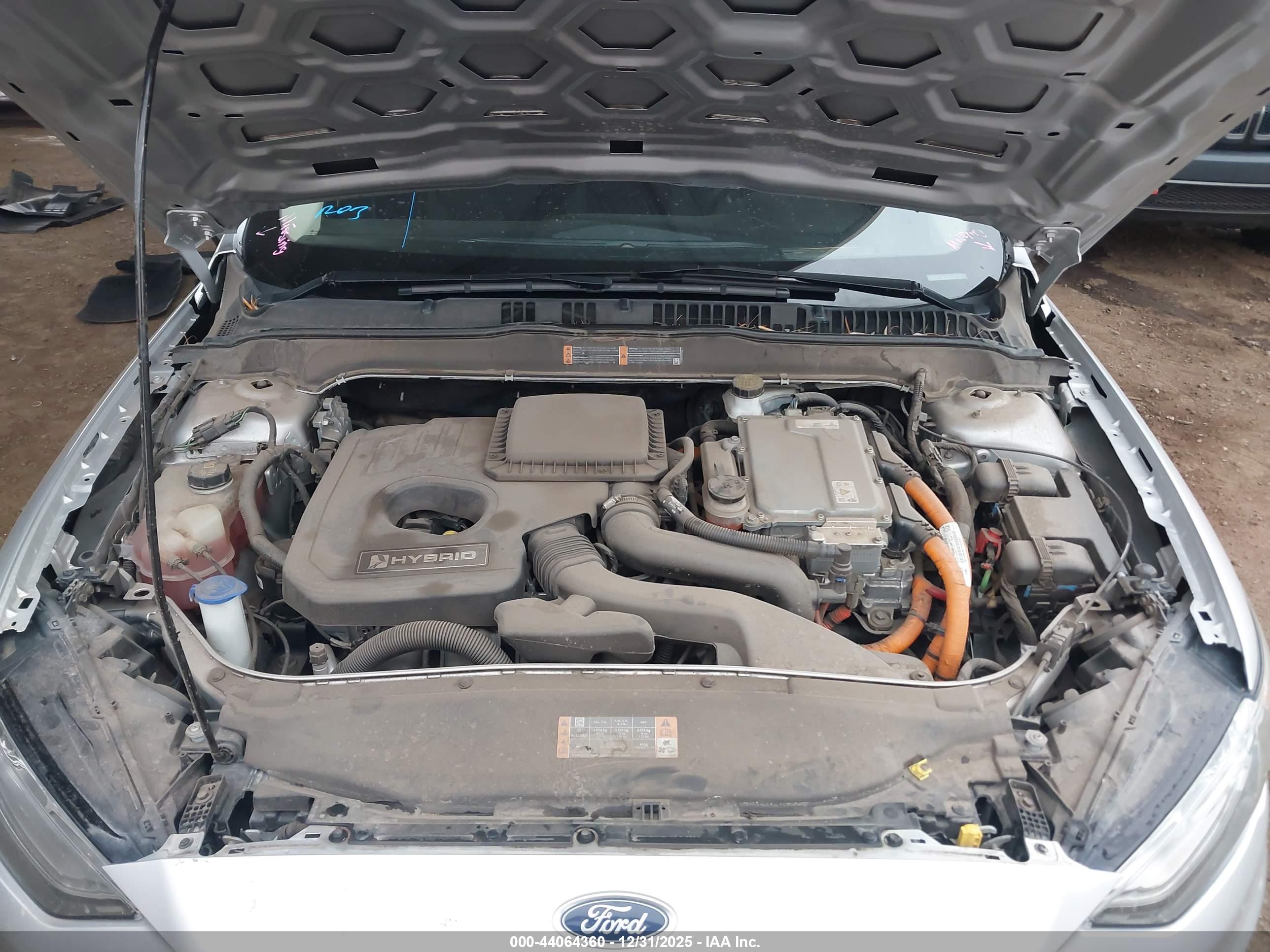 FORD FUSION image 10