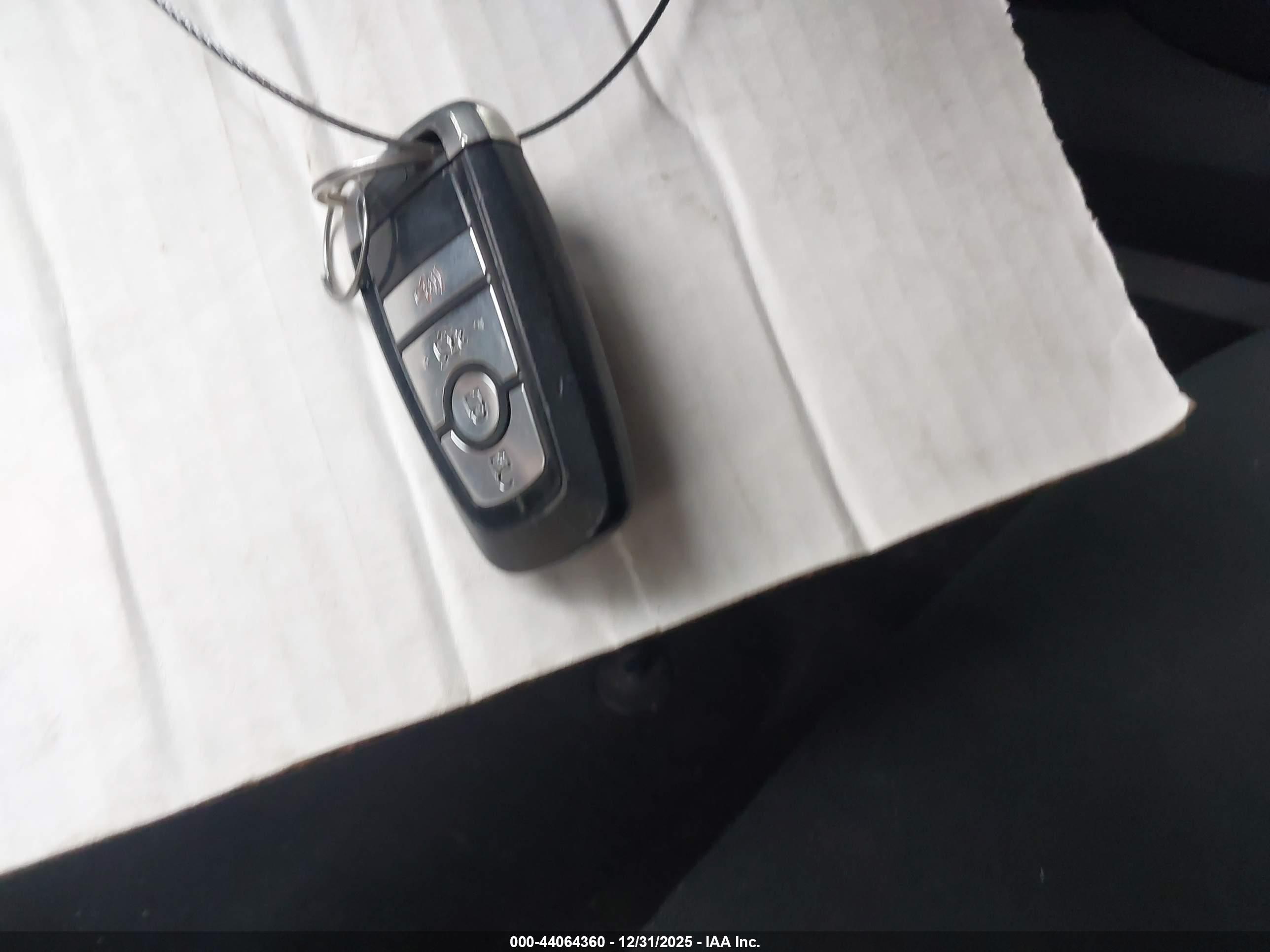 FORD FUSION image 11