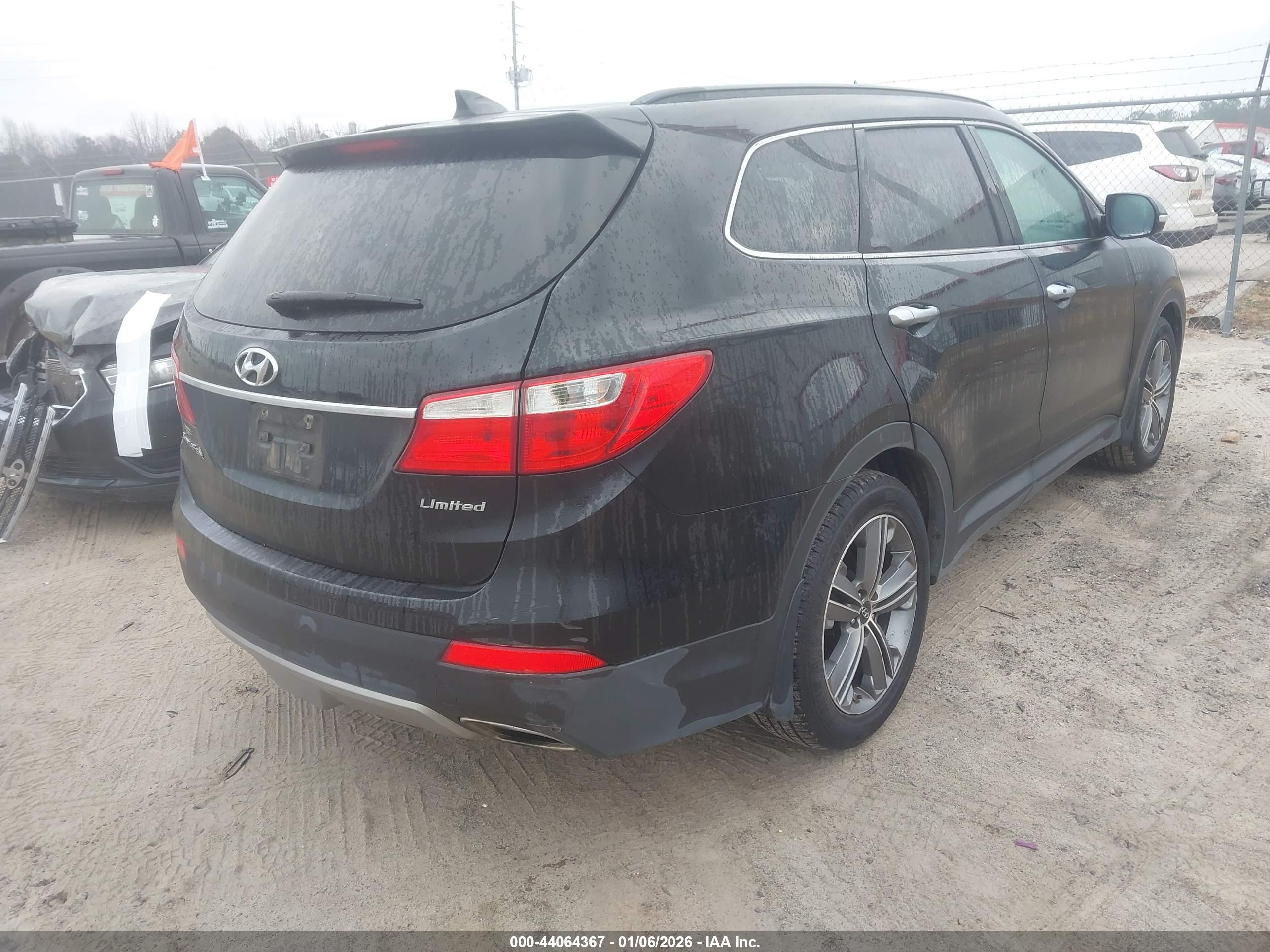 HYUNDAI SANTA image 4