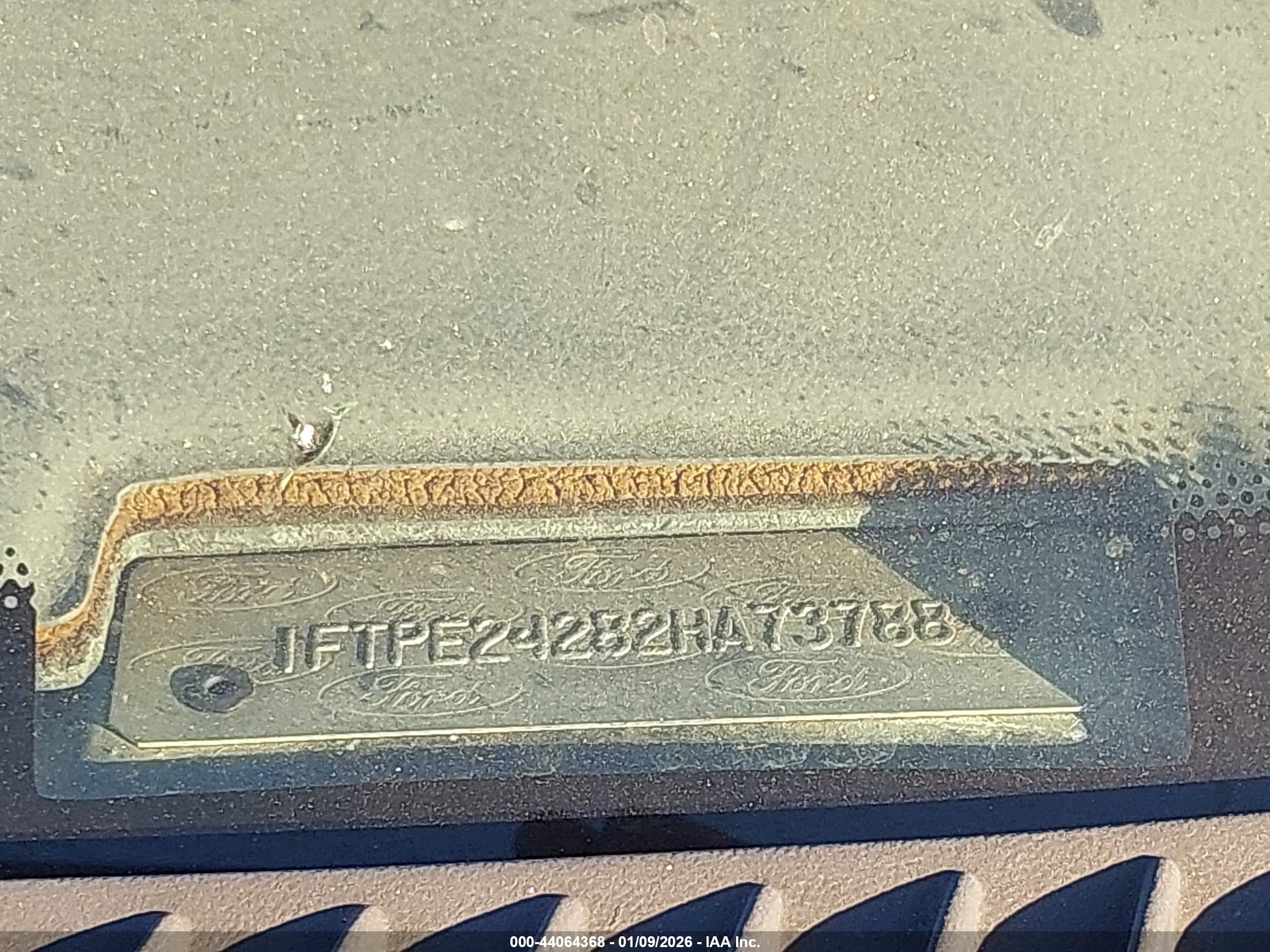 FORD E-250 image 9
