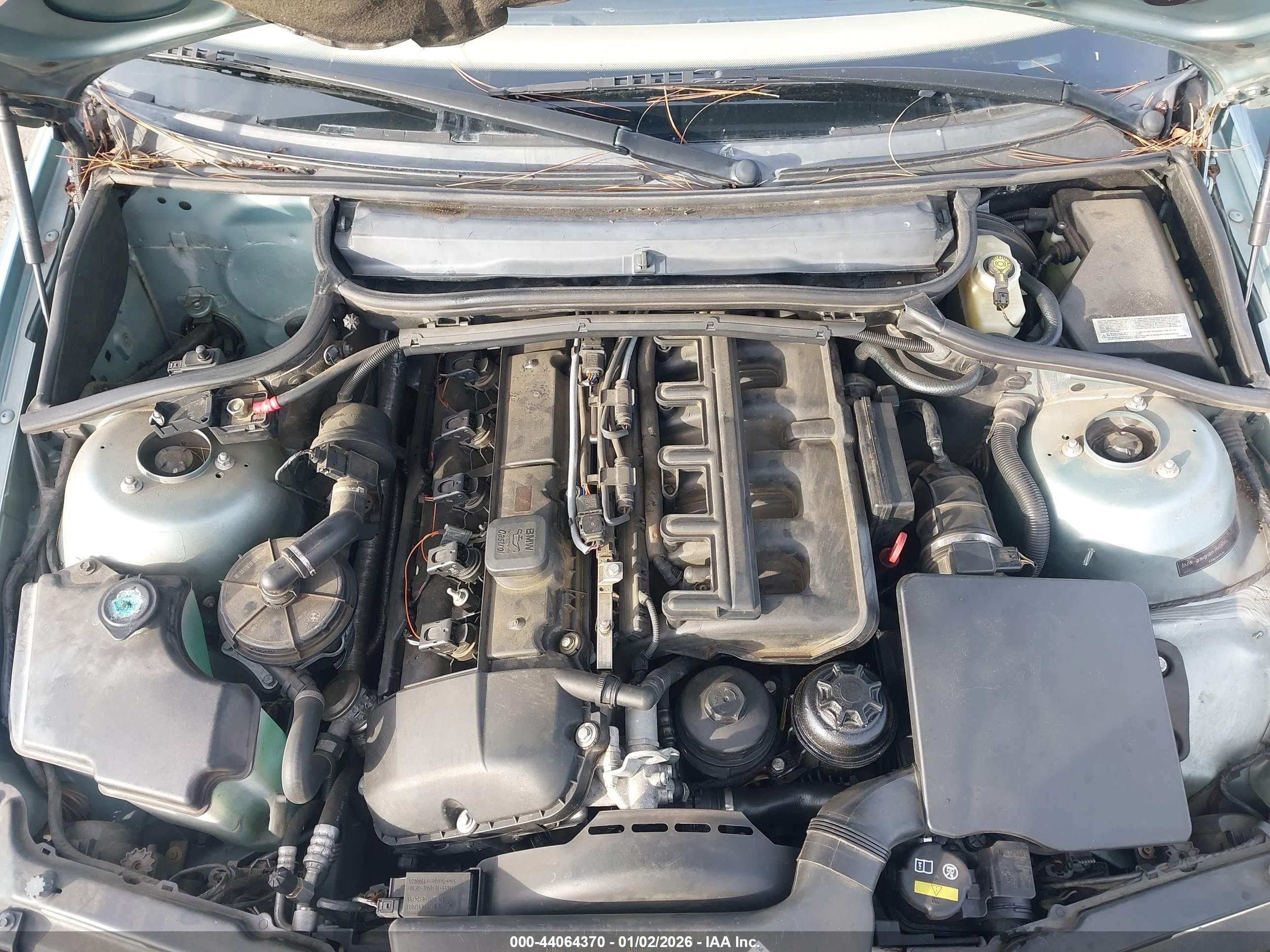 BMW 325I image 10