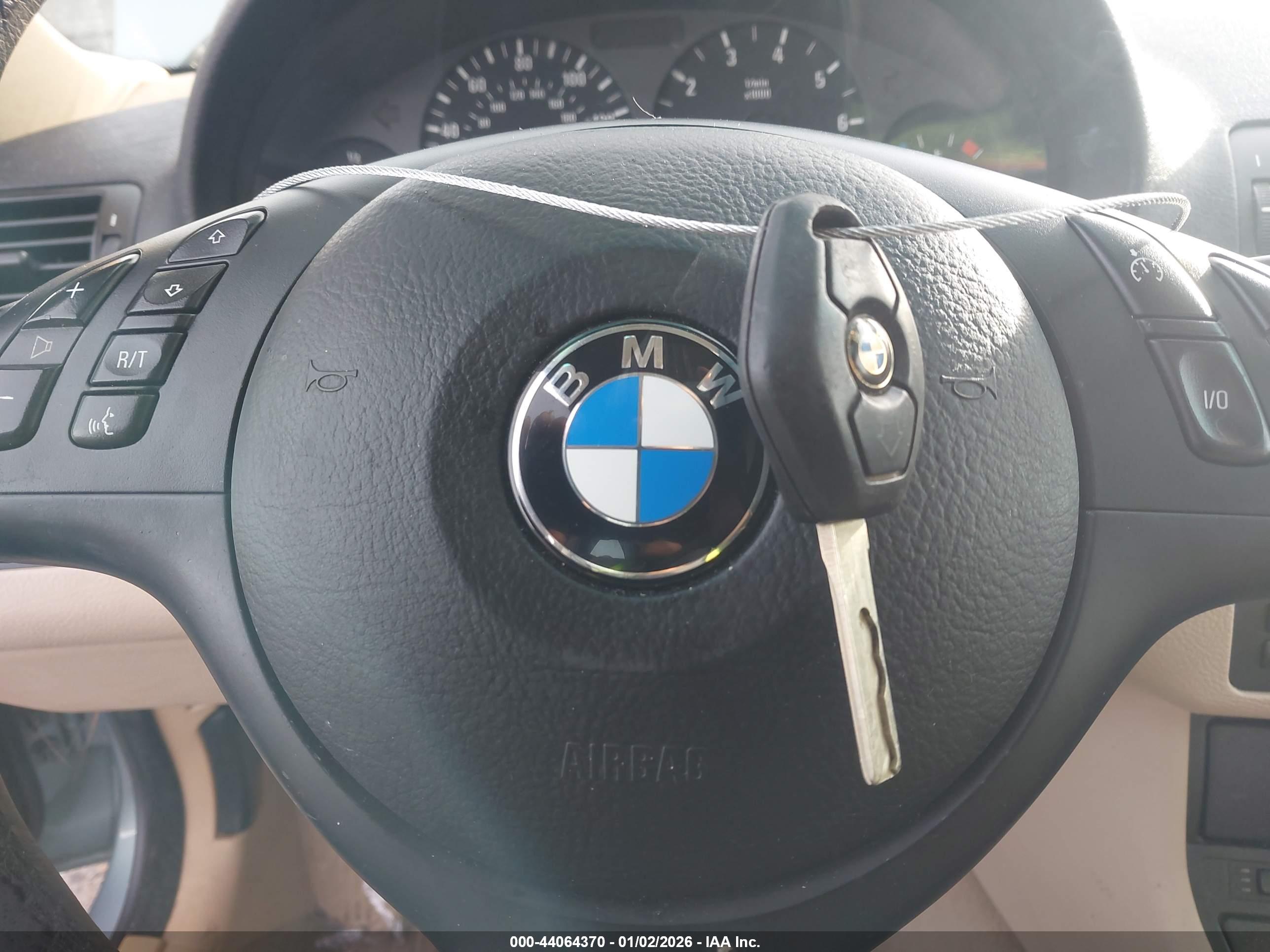 BMW 325I image 11