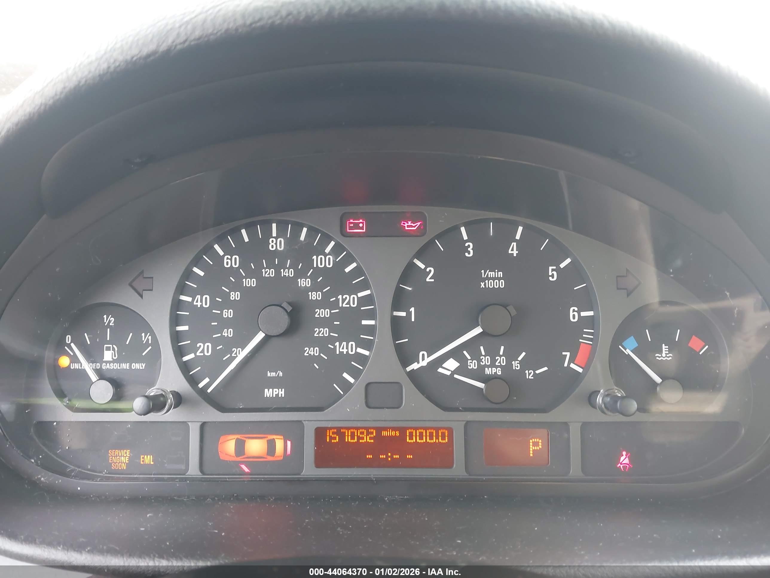 BMW 325I image 7