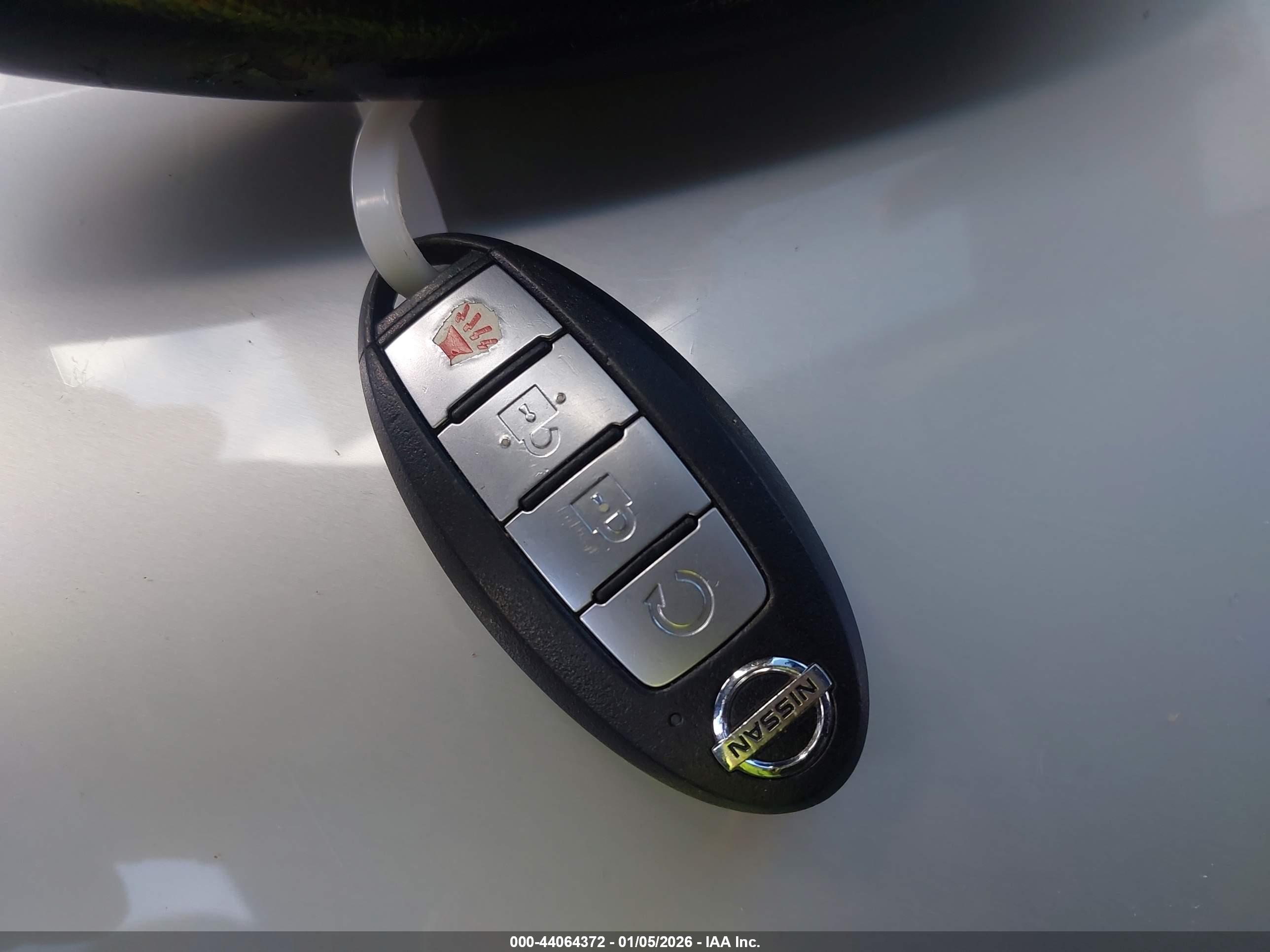 NISSAN ROGUE image 11