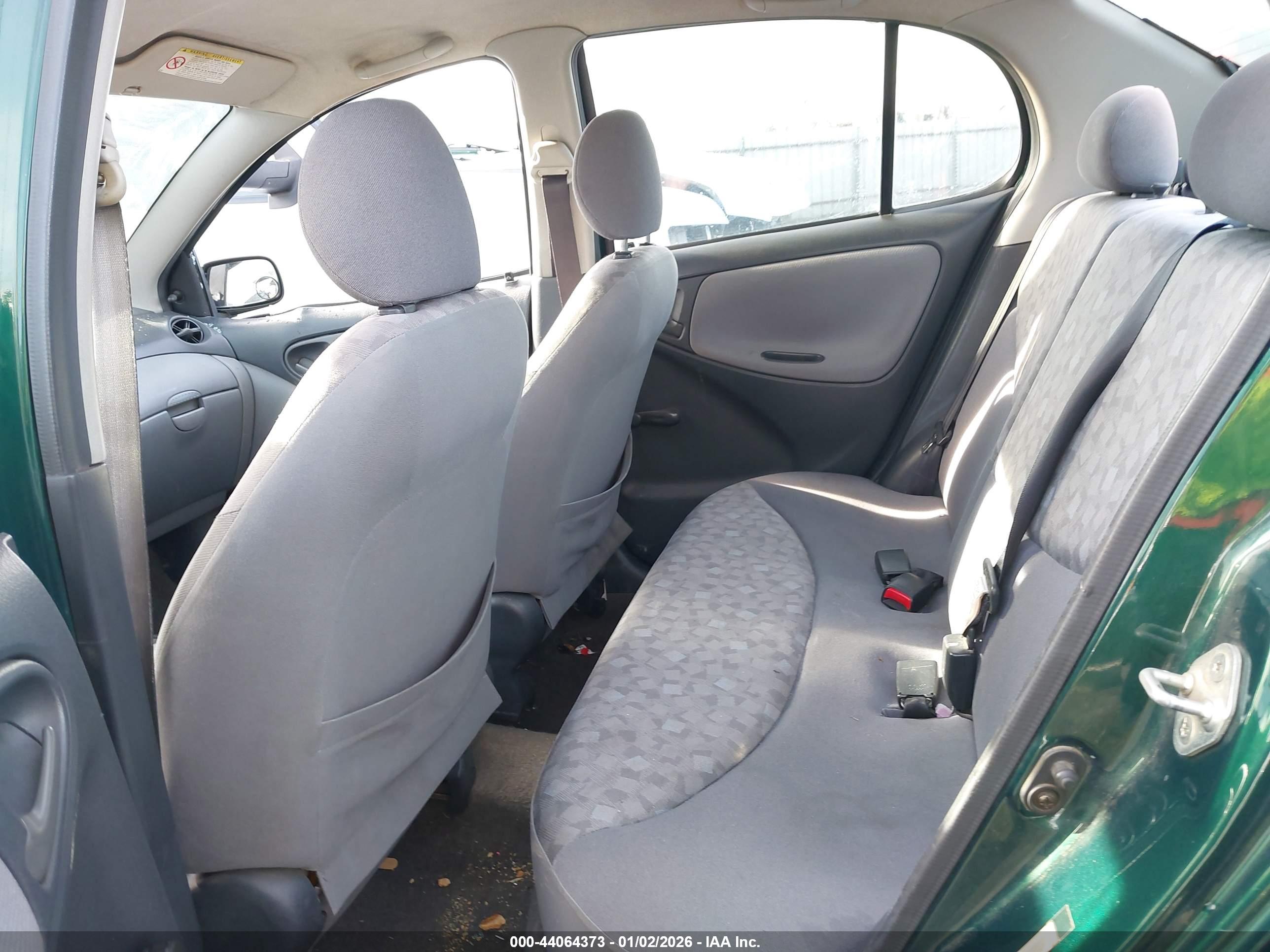 TOYOTA ECHO image 8
