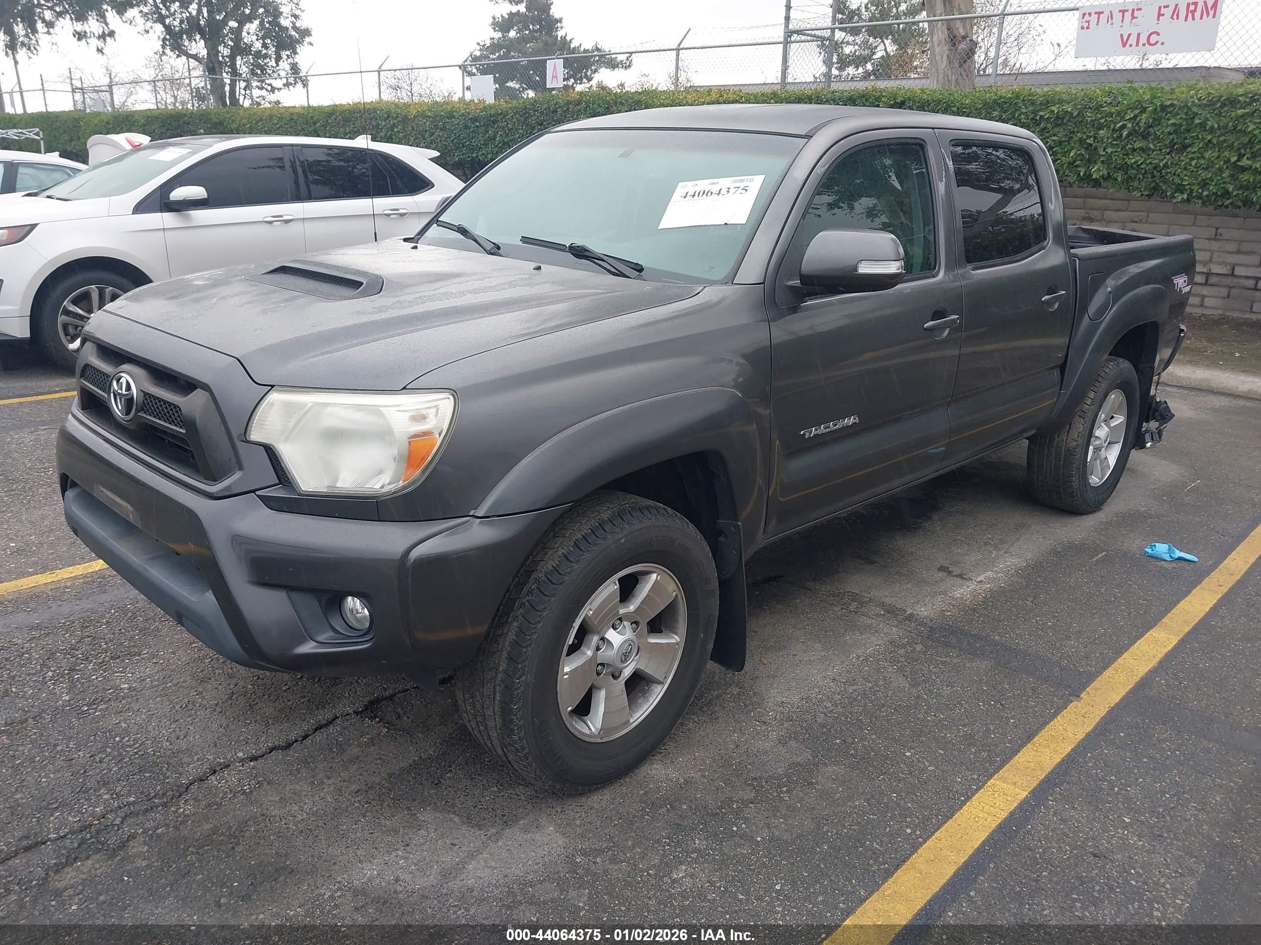 TOYOTA TACOMA image 2