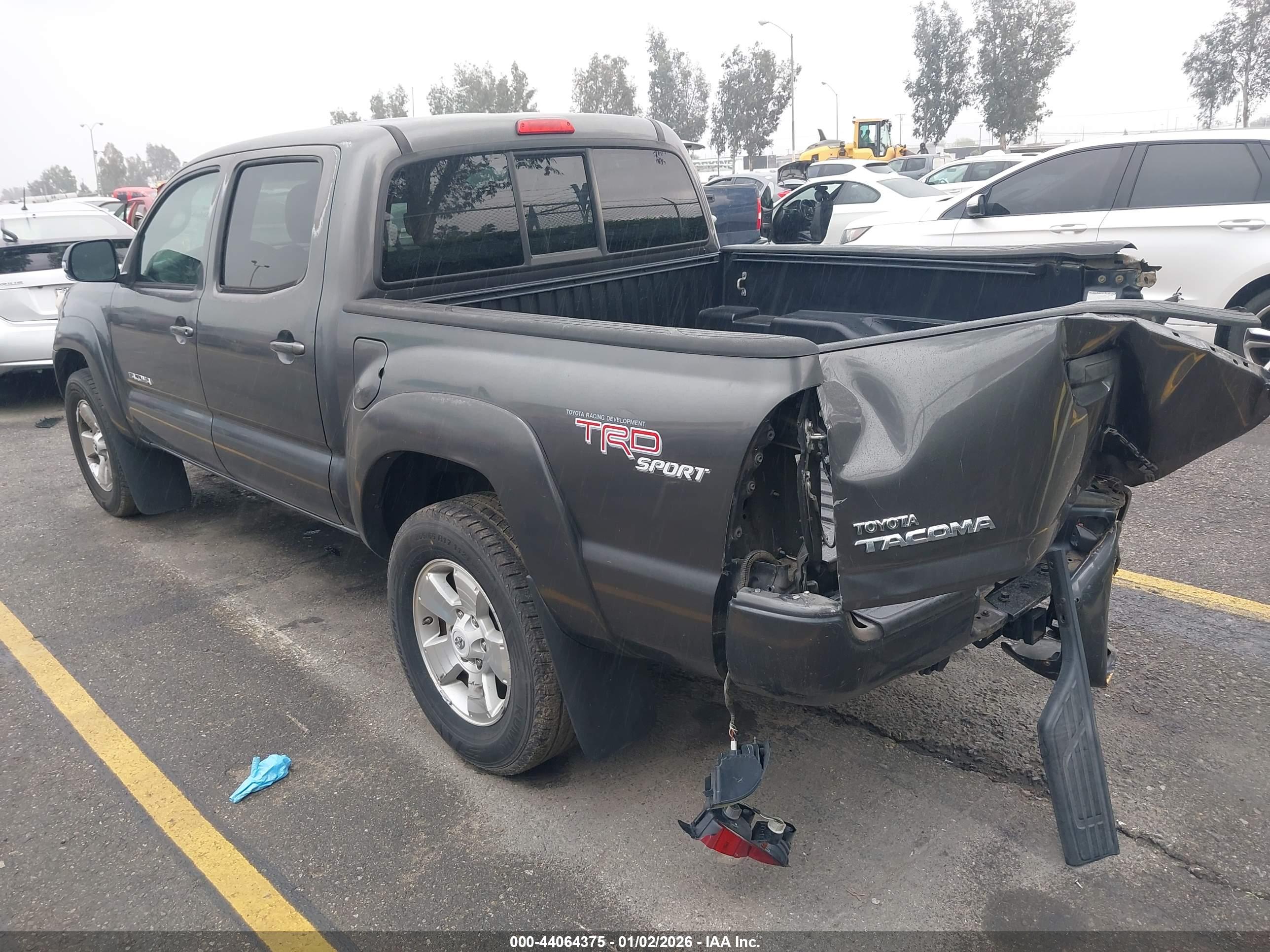 TOYOTA TACOMA image 3