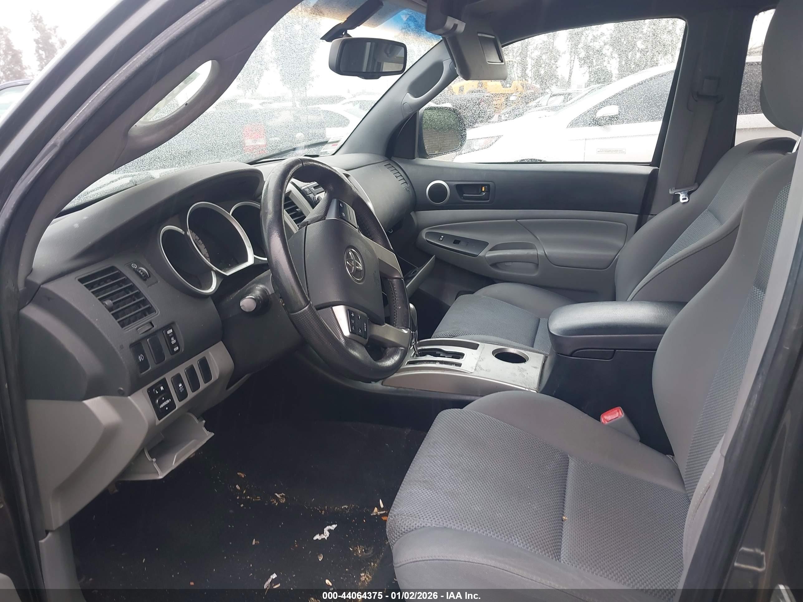 TOYOTA TACOMA image 5