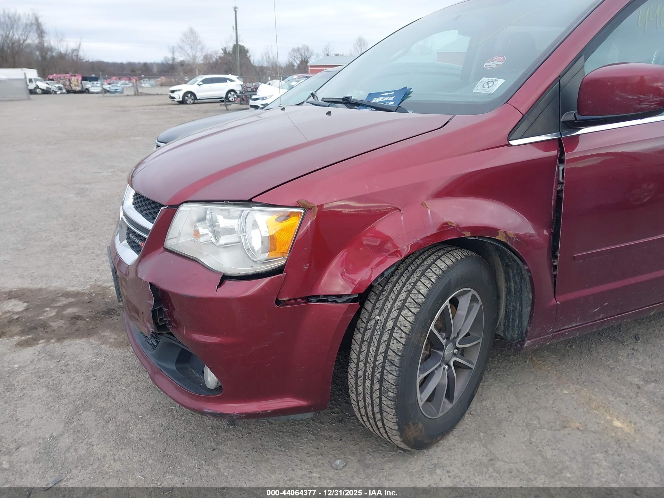 DODGE GRAND image 6