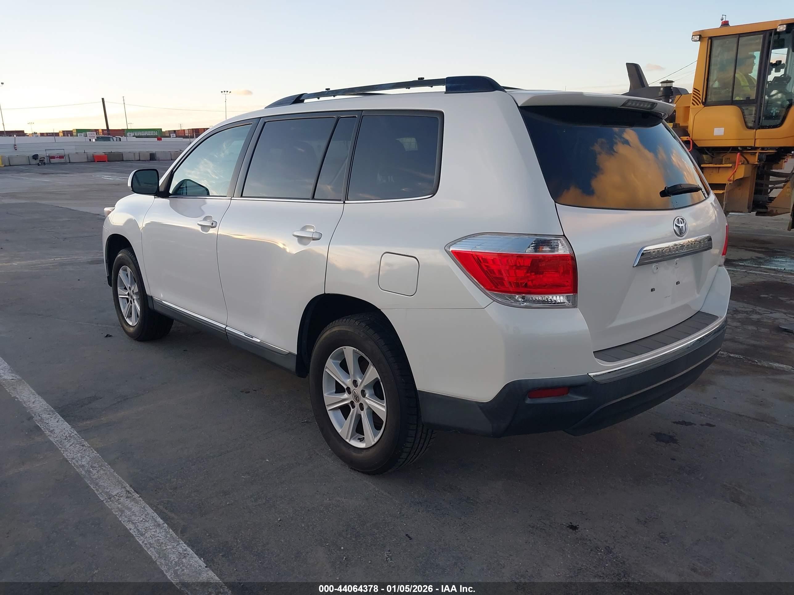 TOYOTA HIGHLANDER image 3