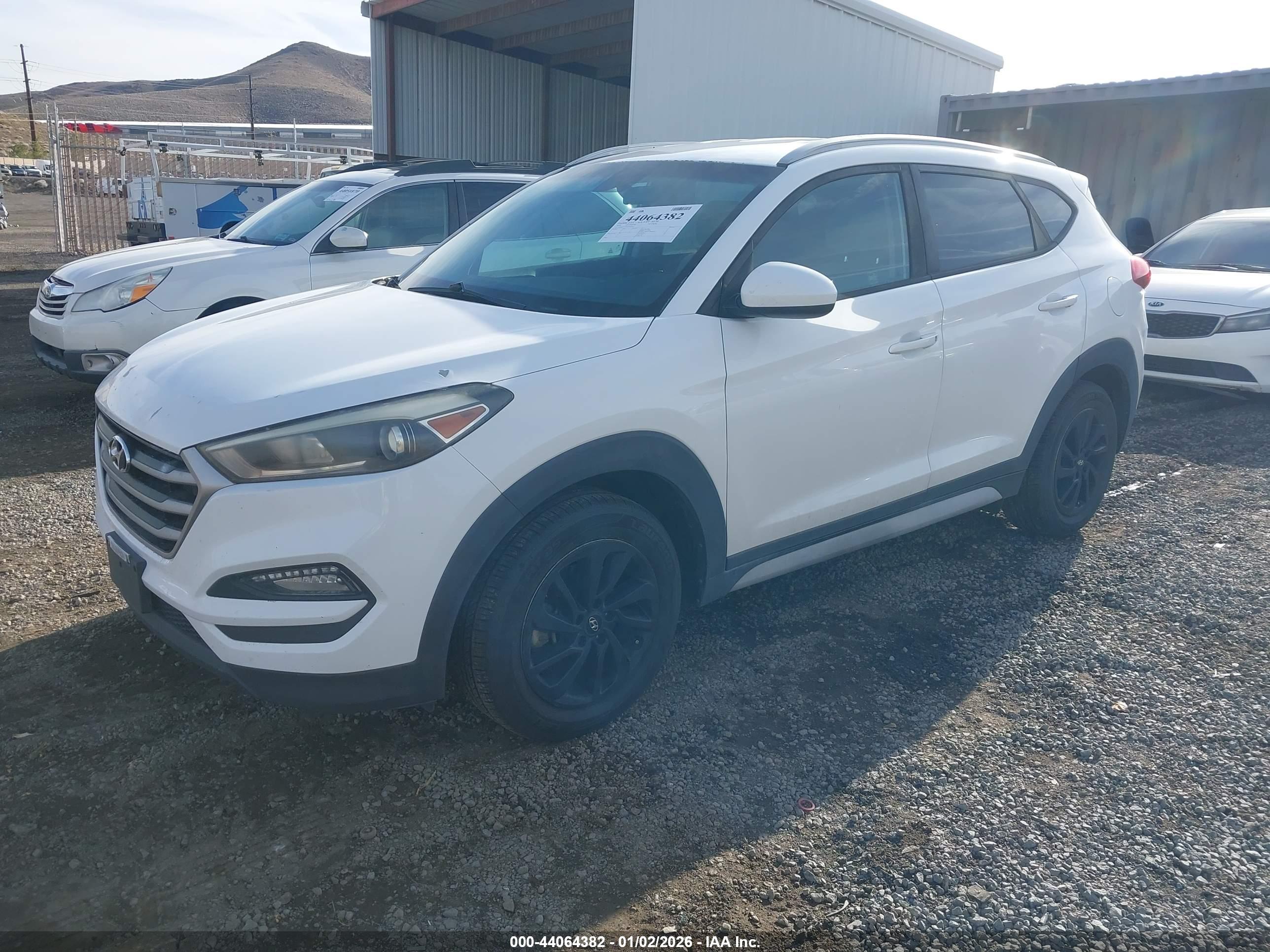 HYUNDAI TUCSON image 2