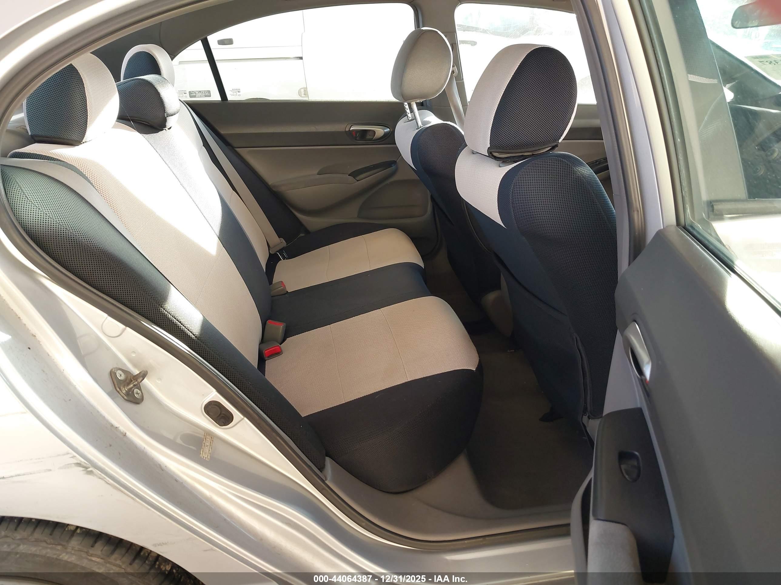 HONDA CIVIC image 8