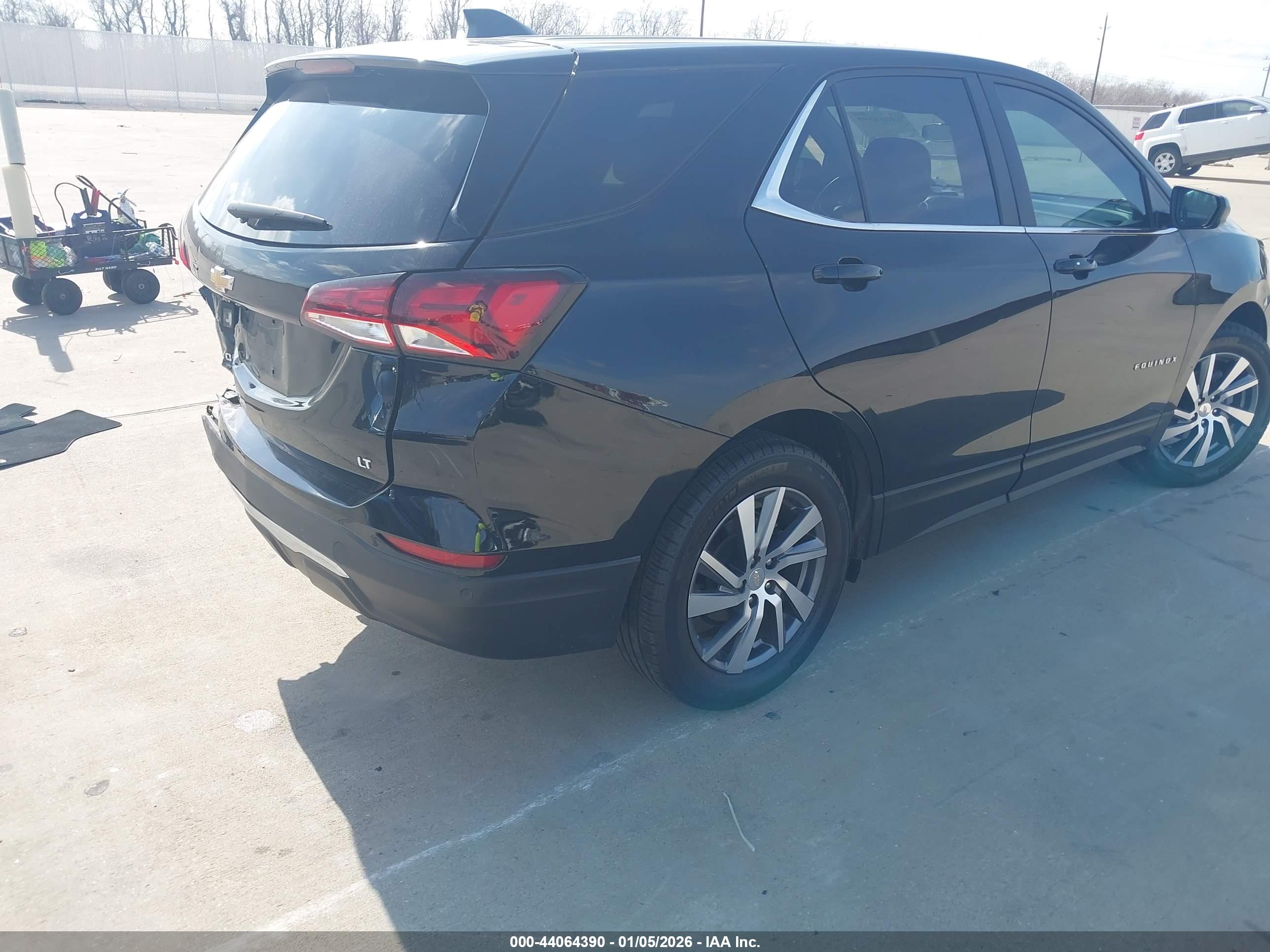 CHEVROLET EQUINOX image 4