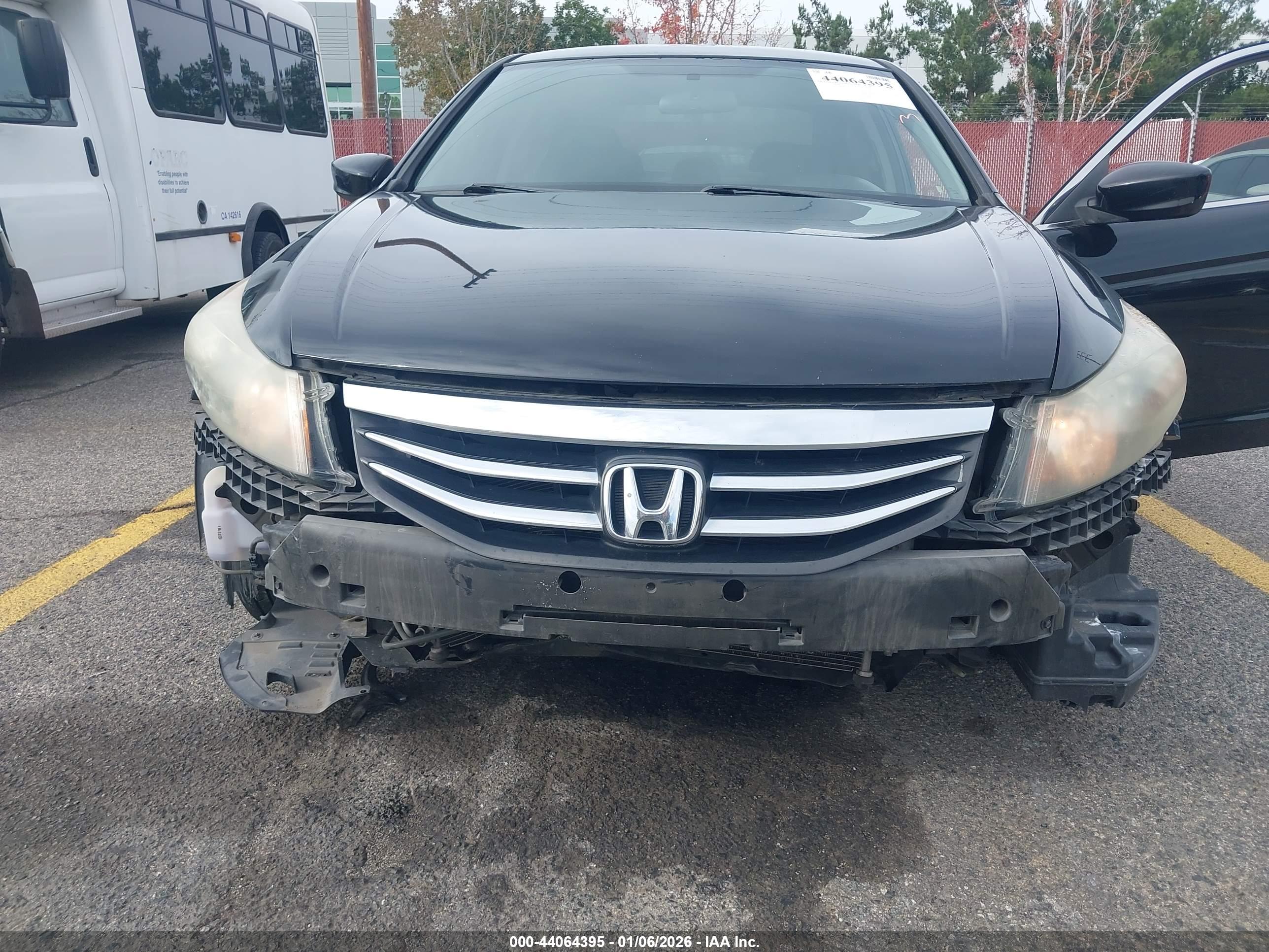 HONDA ACCORD image 6