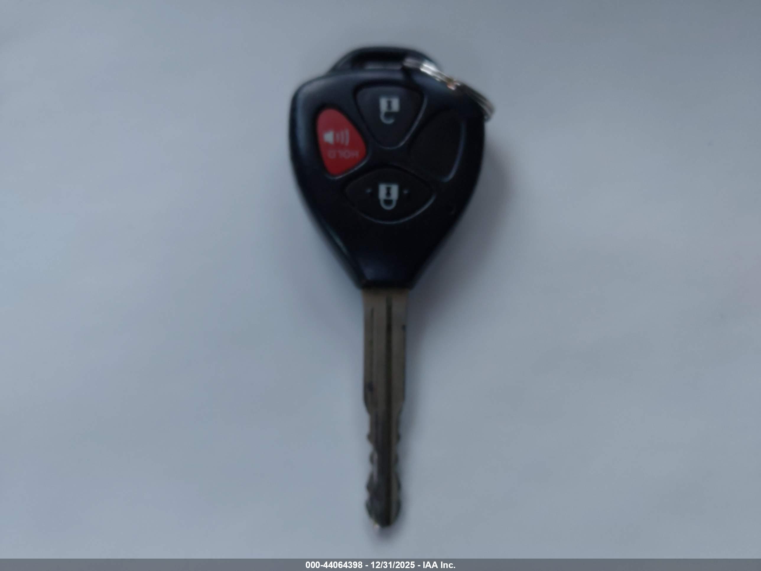 TOYOTA YARIS image 11