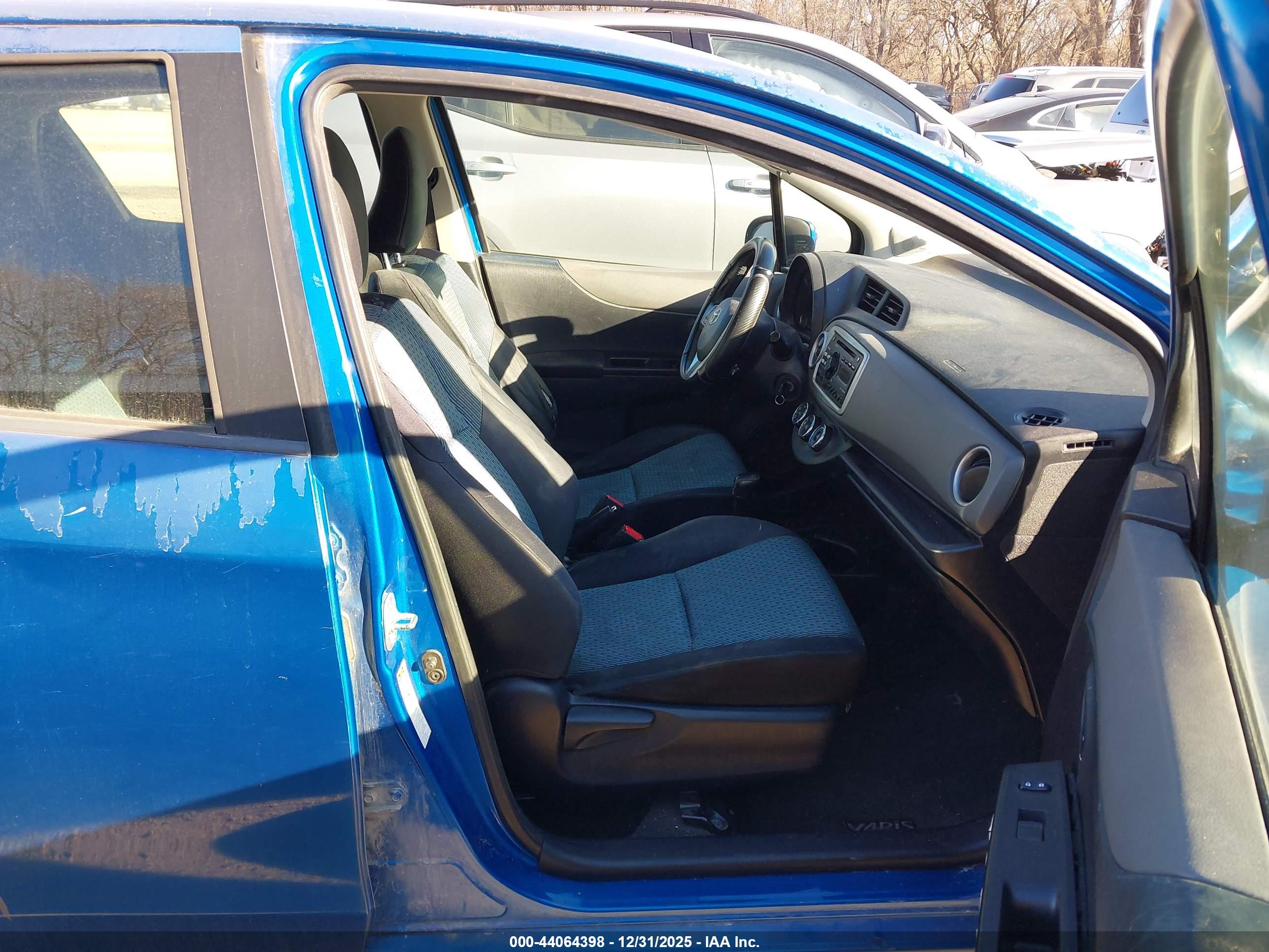 TOYOTA YARIS image 5