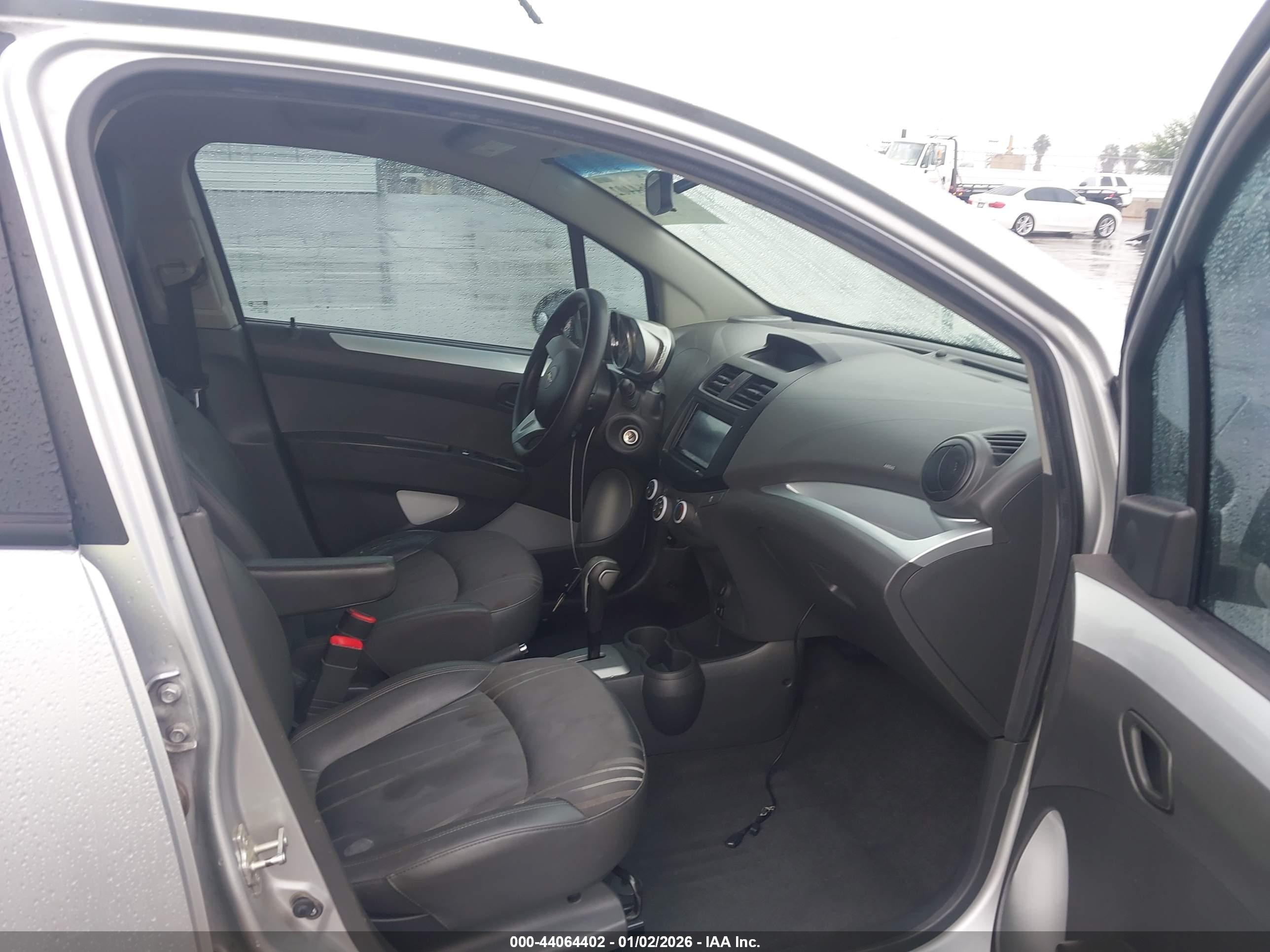 CHEVROLET SPARK image 5