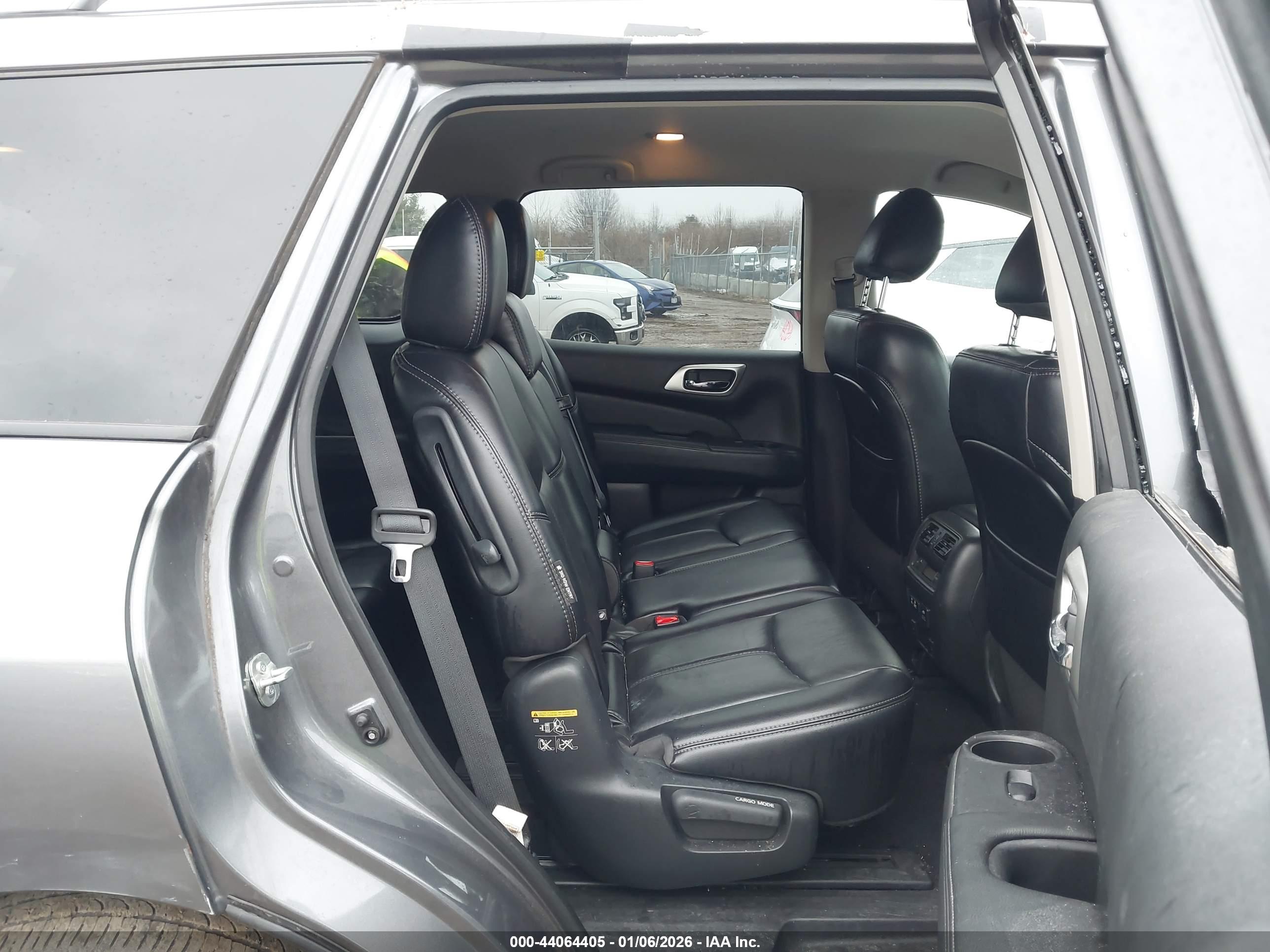 NISSAN PATHFINDER image 8
