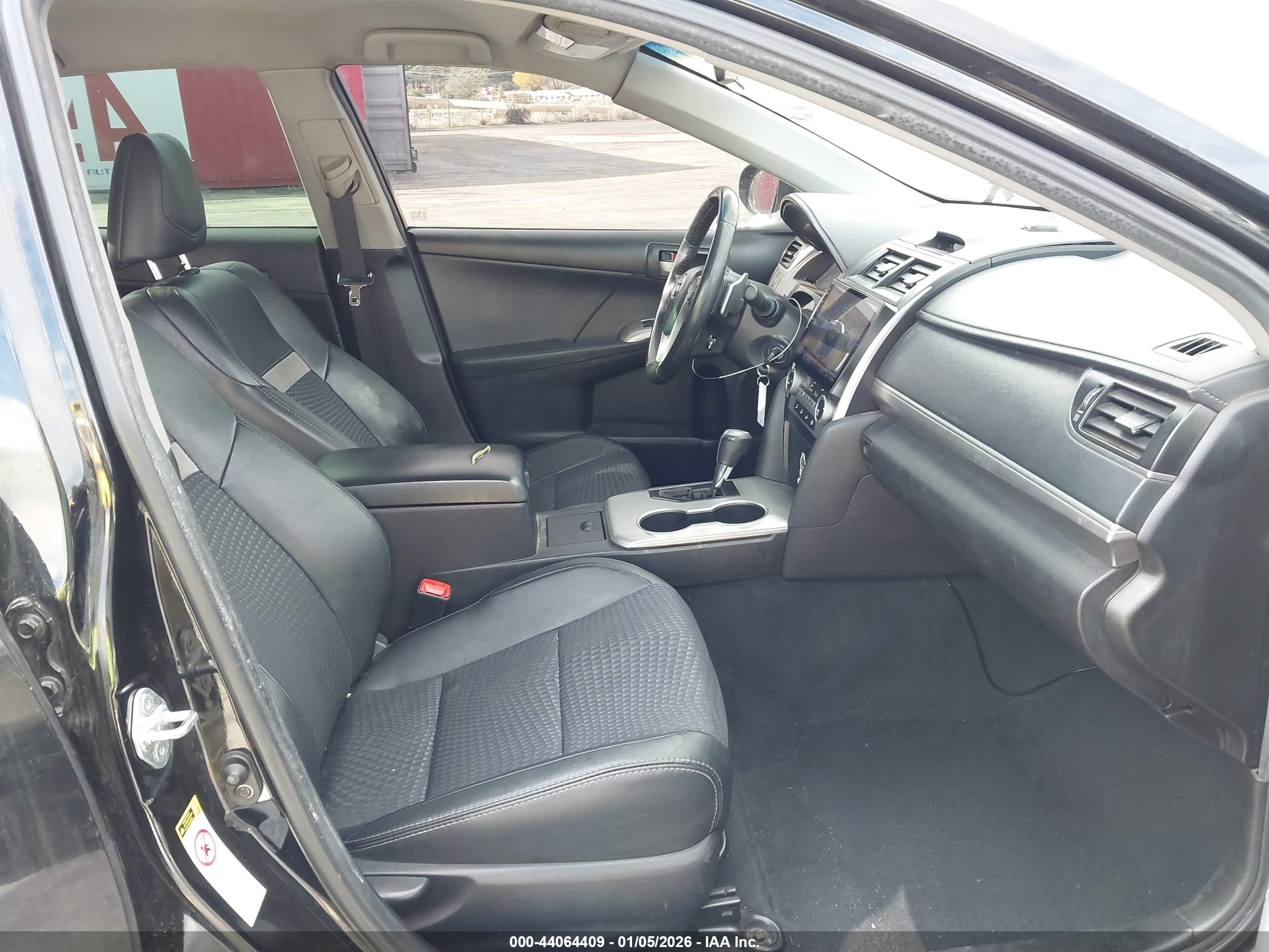 TOYOTA CAMRY image 5
