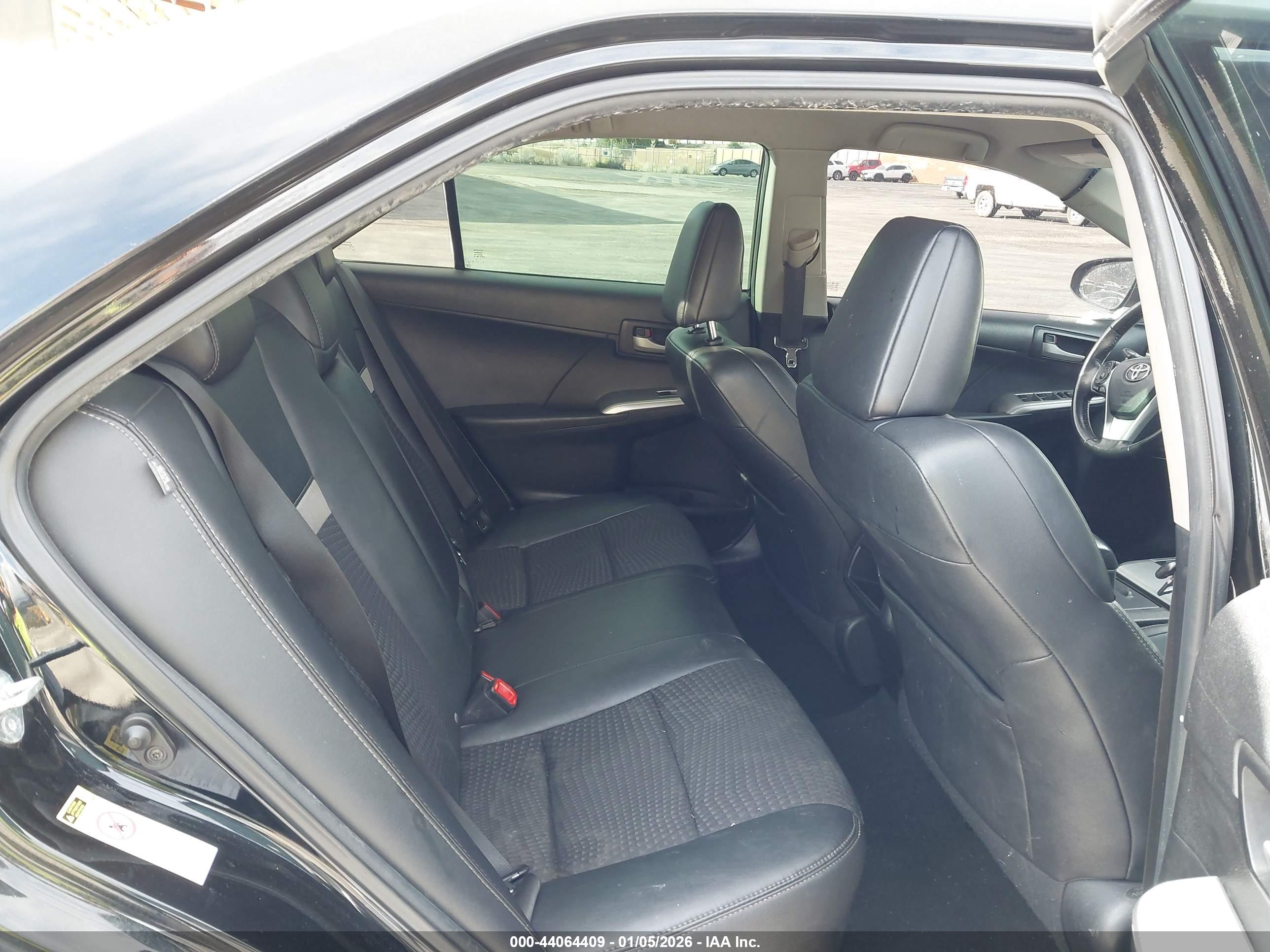 TOYOTA CAMRY image 8