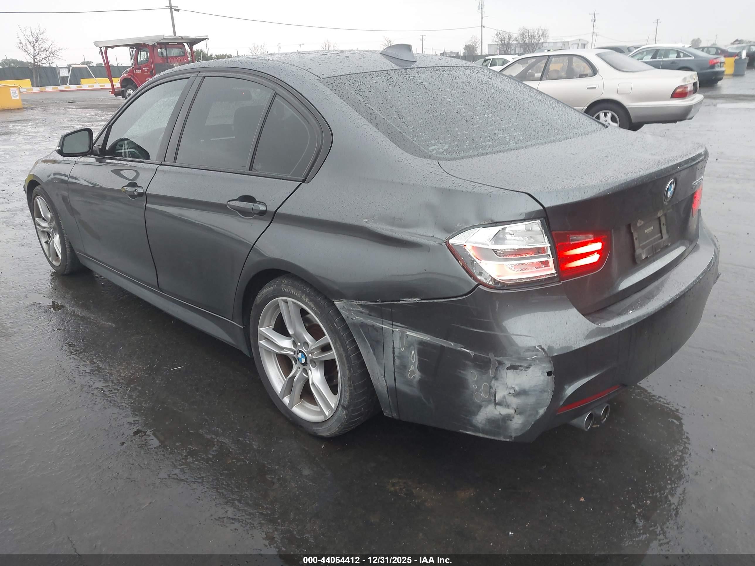 BMW 328I image 3