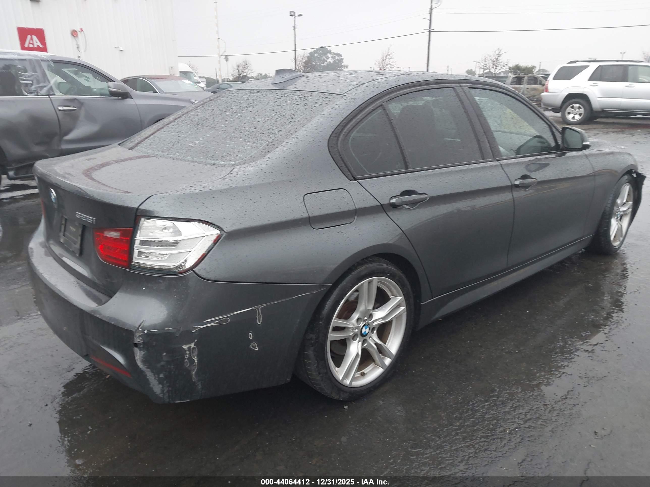 BMW 328I image 4