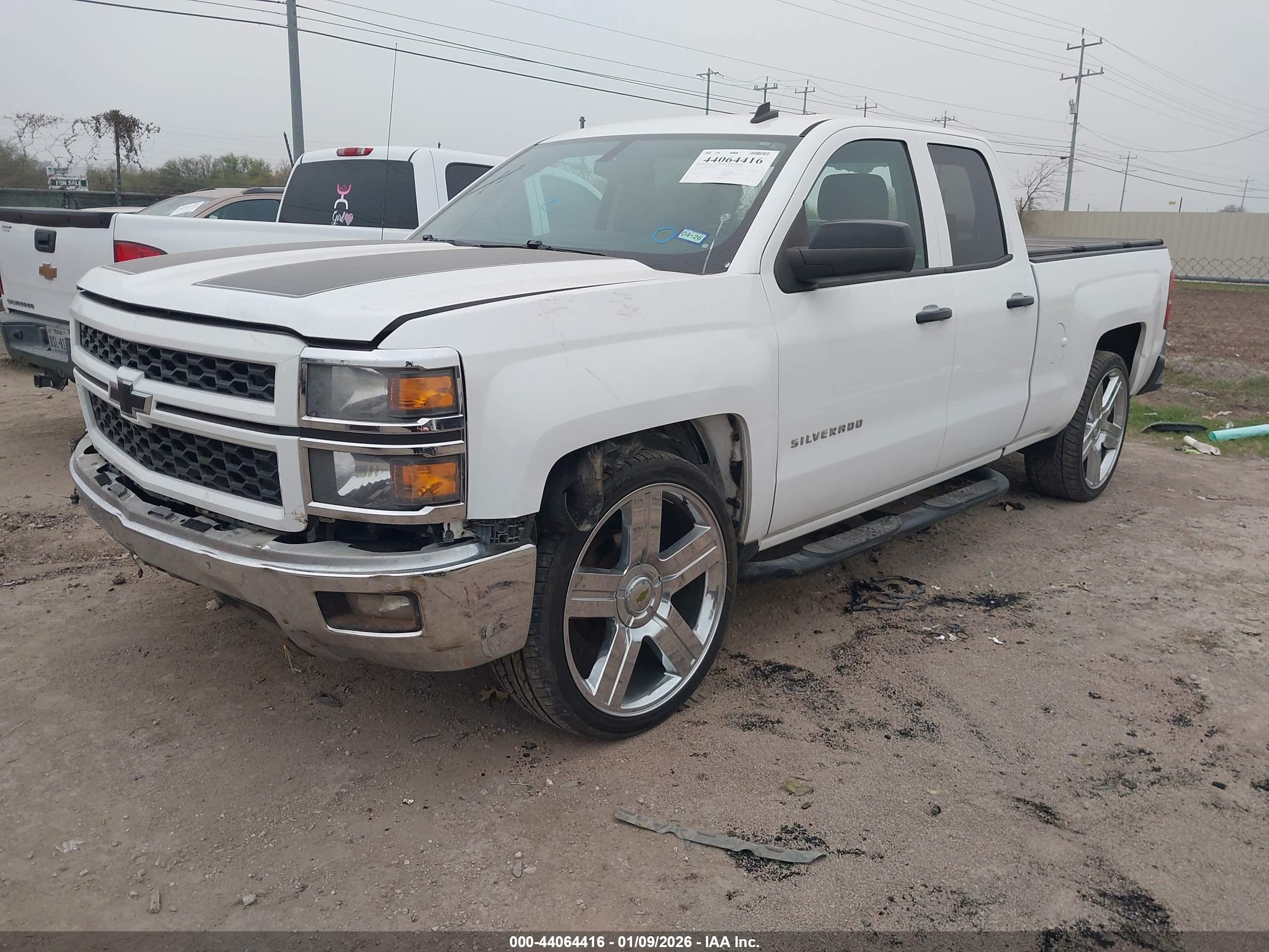 CHEVROLET SILVERADO image 2