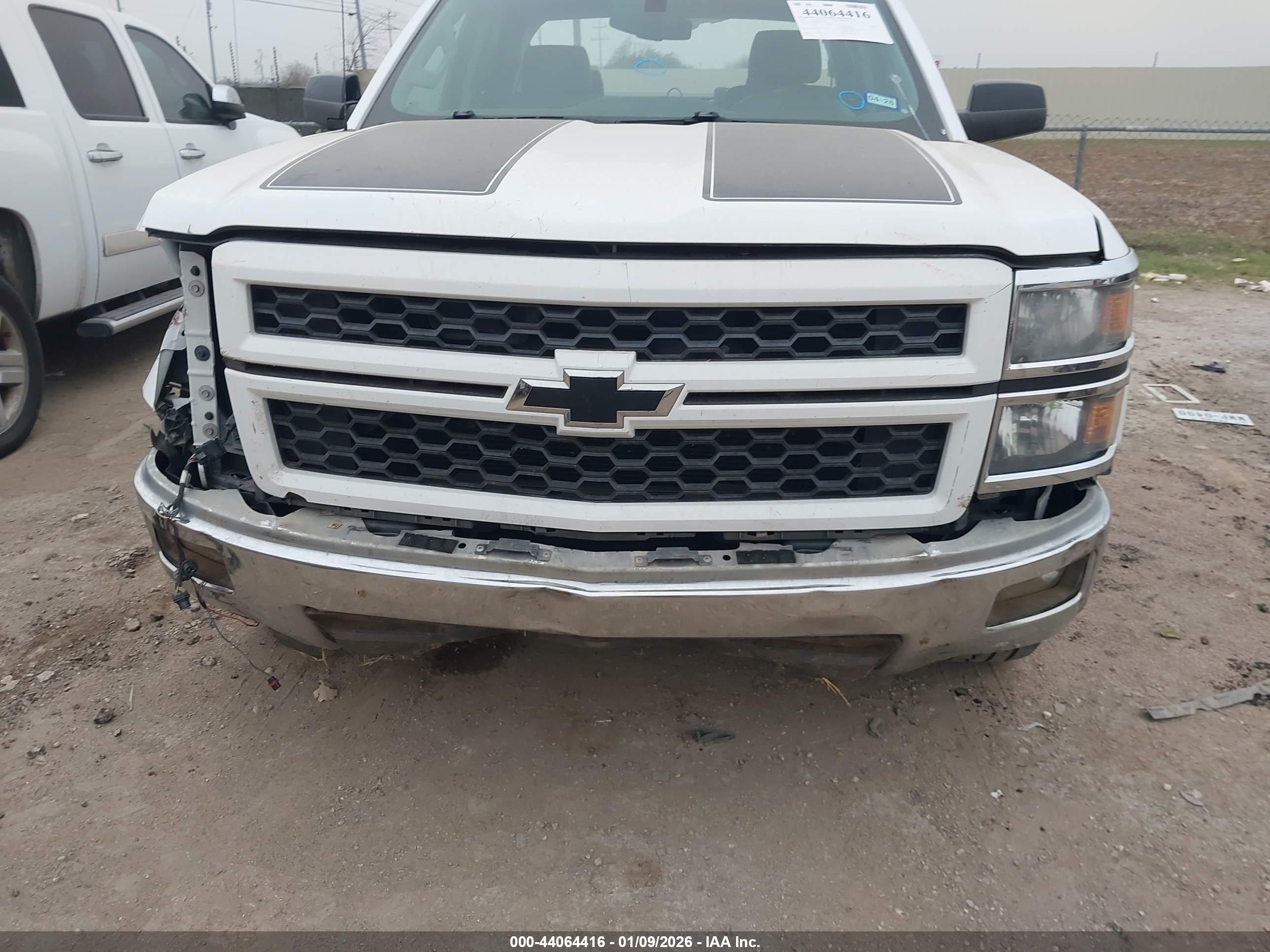 CHEVROLET SILVERADO image 6