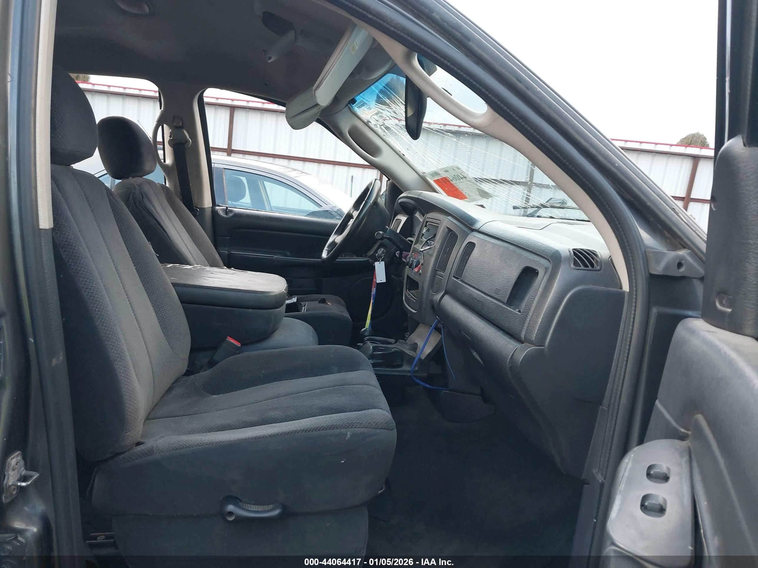 DODGE RAM image 5