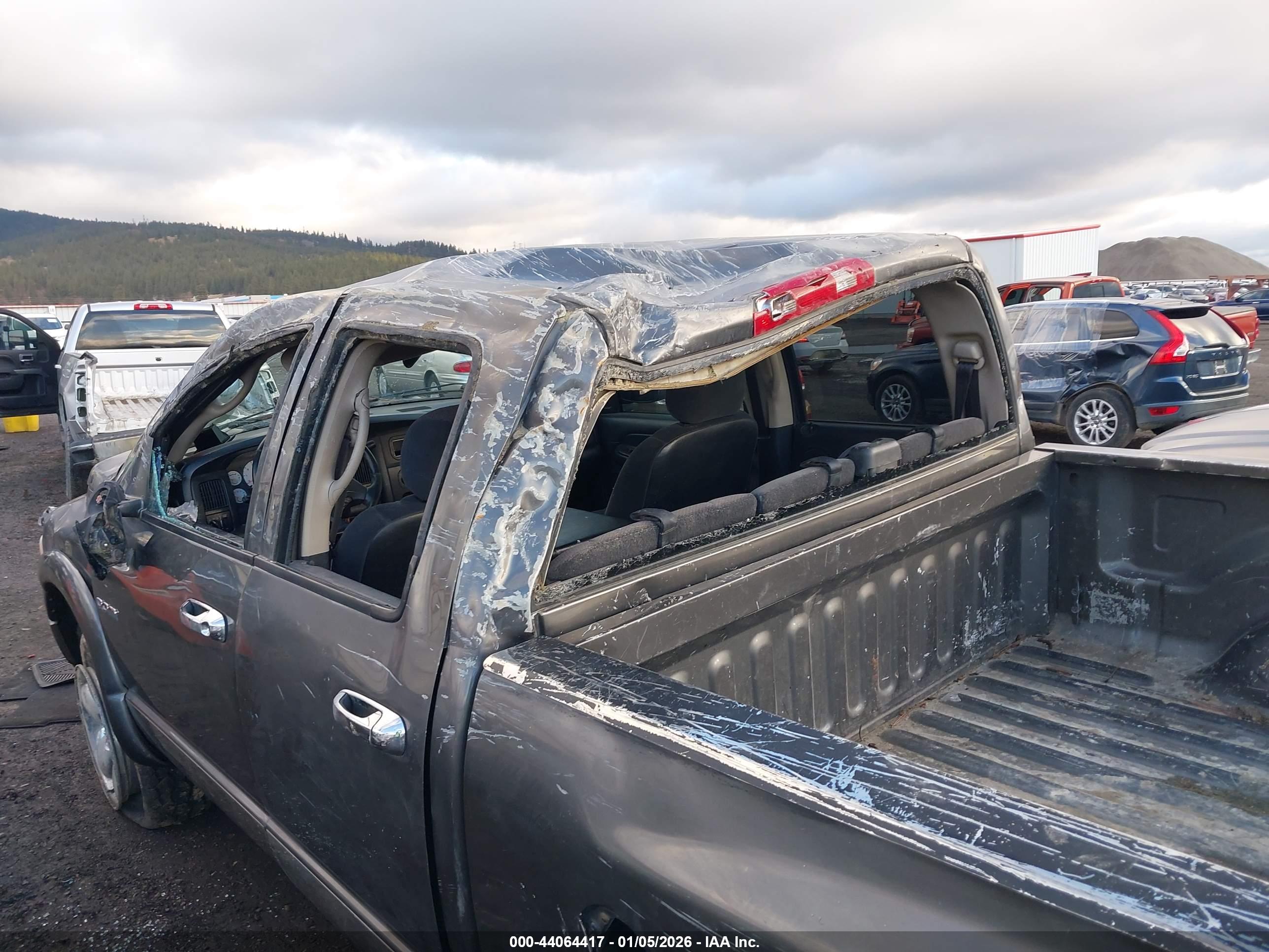 DODGE RAM image 6