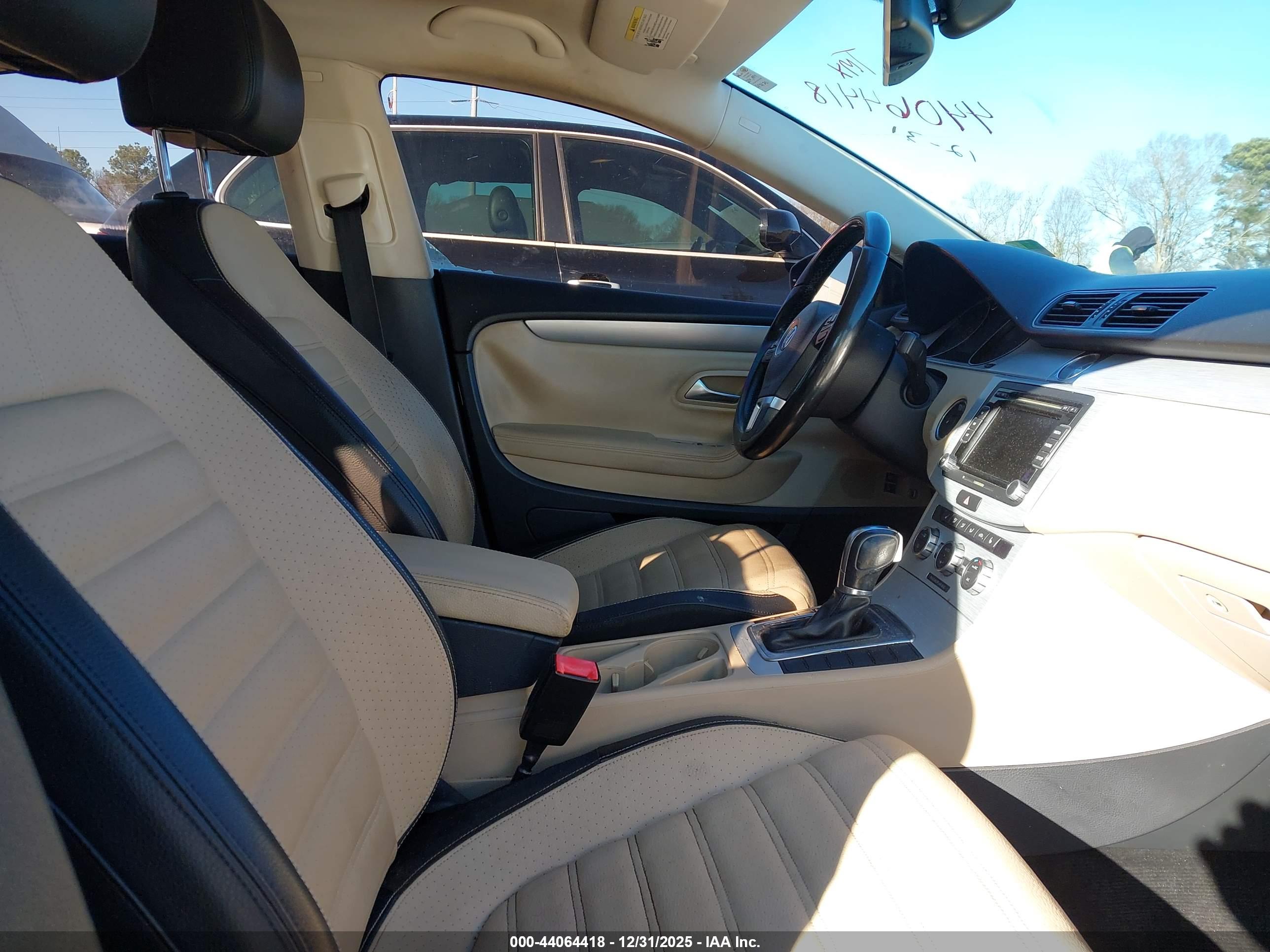 VOLKSWAGEN CC image 5