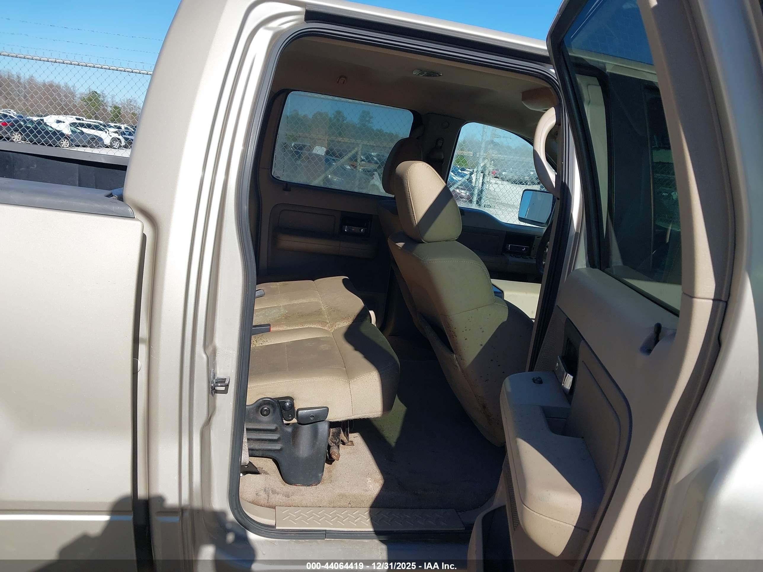 FORD F-150 image 8
