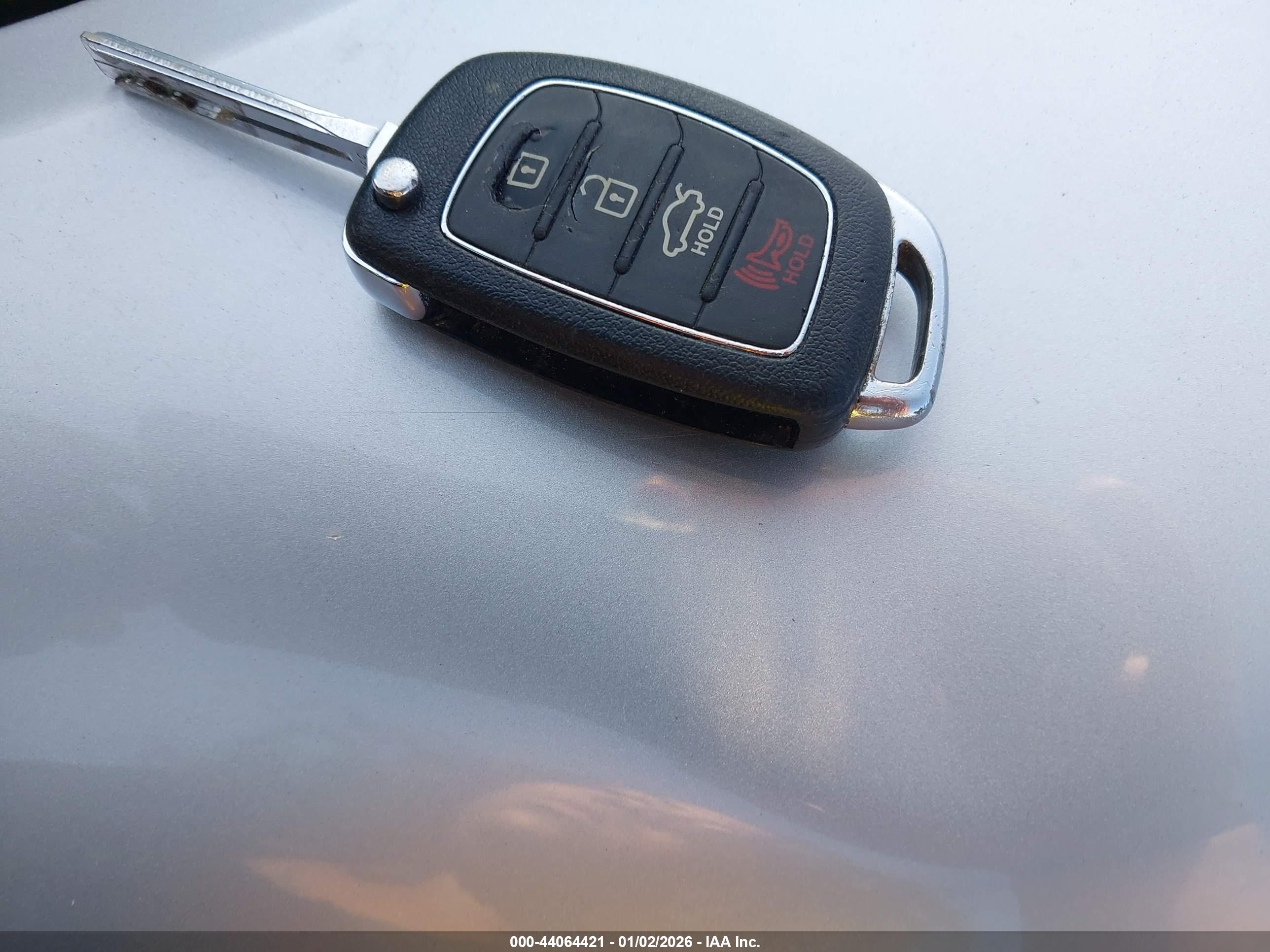 HYUNDAI SONATA image 11