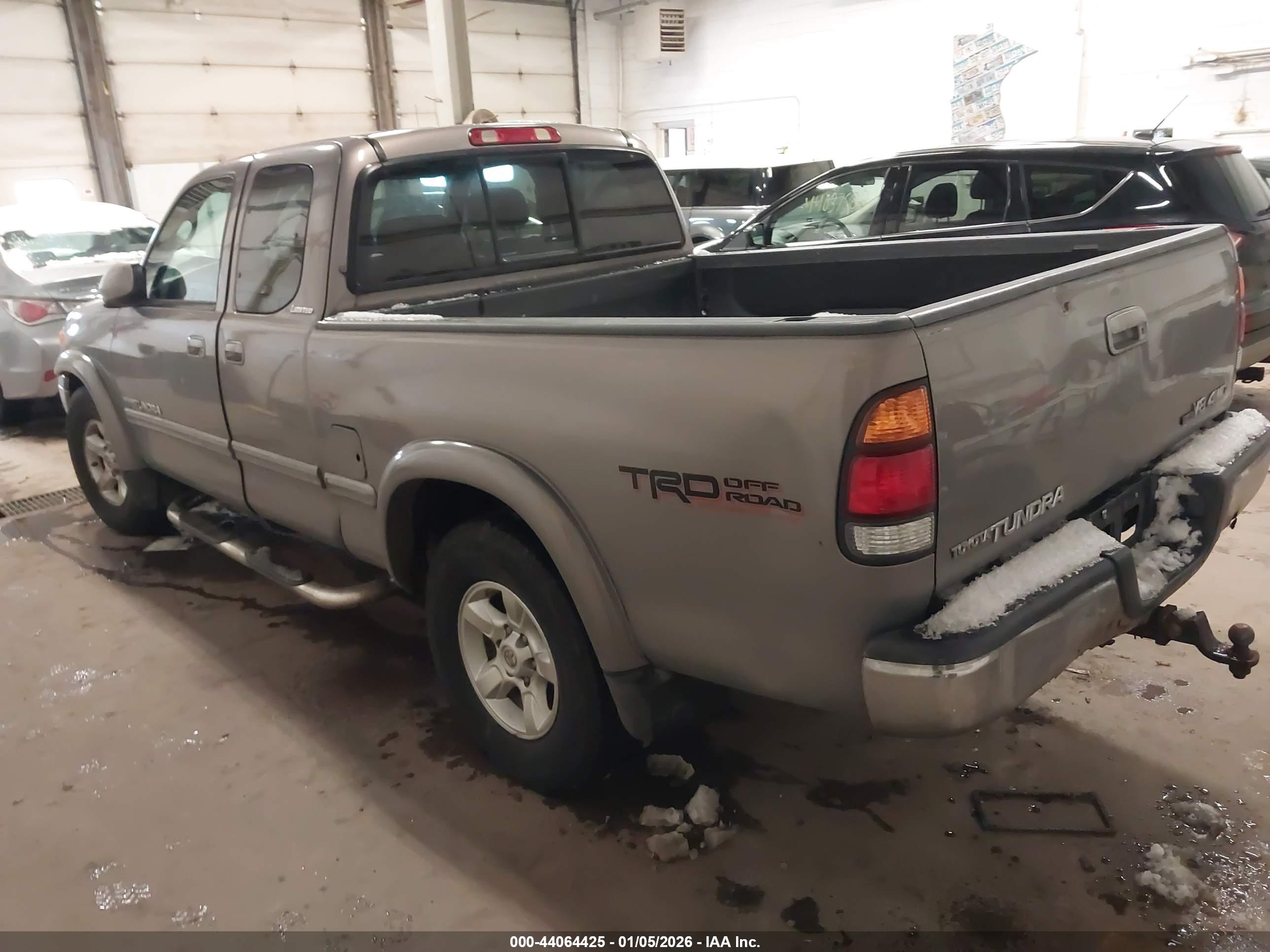 TOYOTA TUNDRA image 3