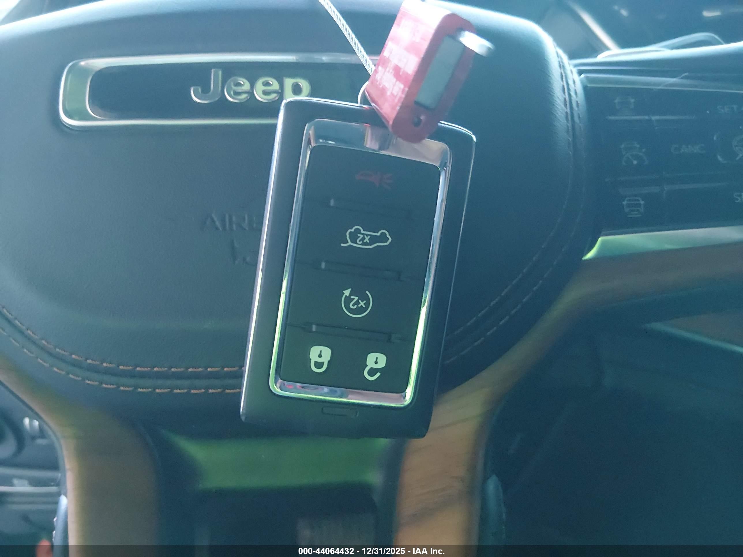 JEEP GRAND image 11