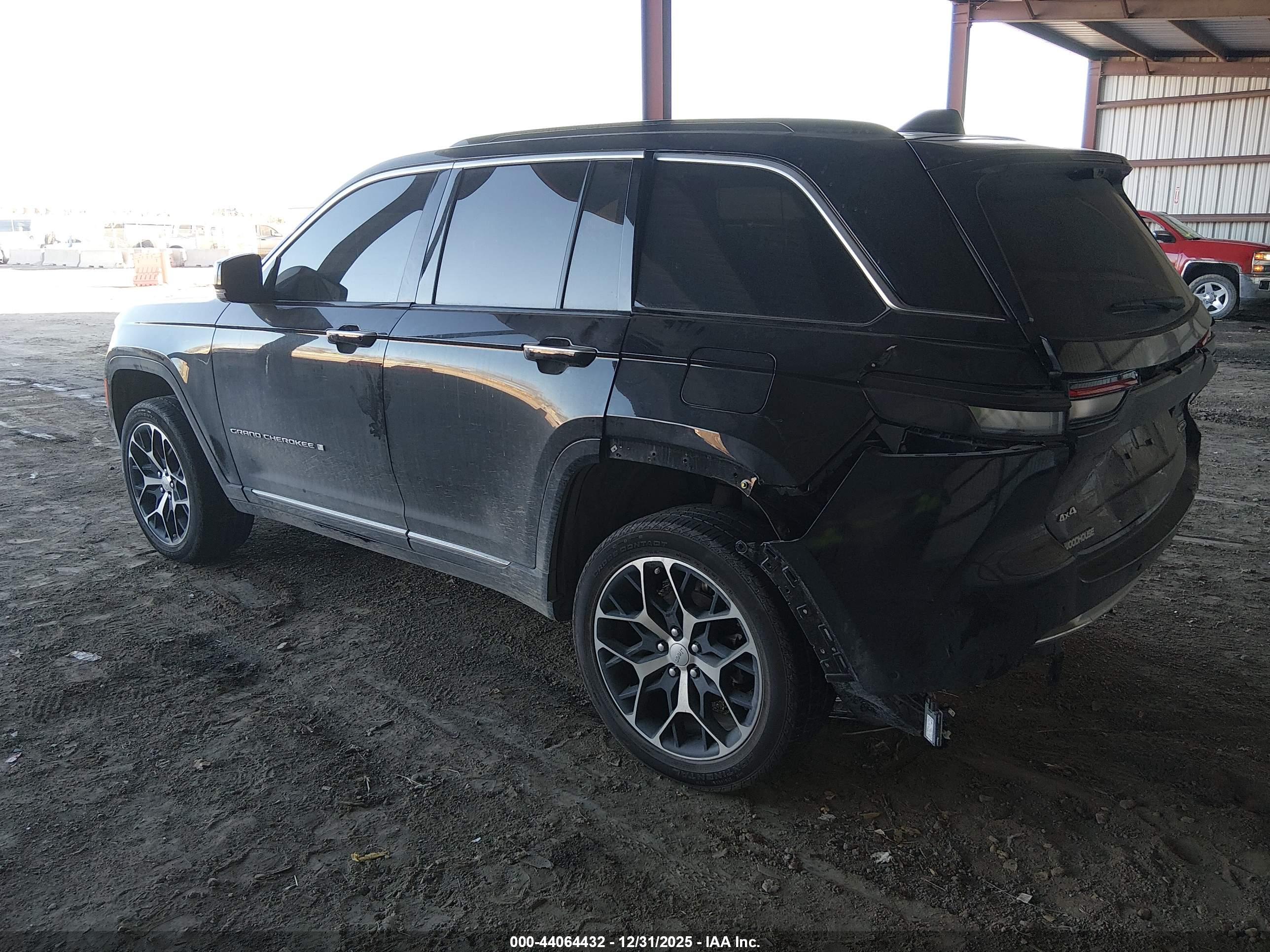 JEEP GRAND image 3