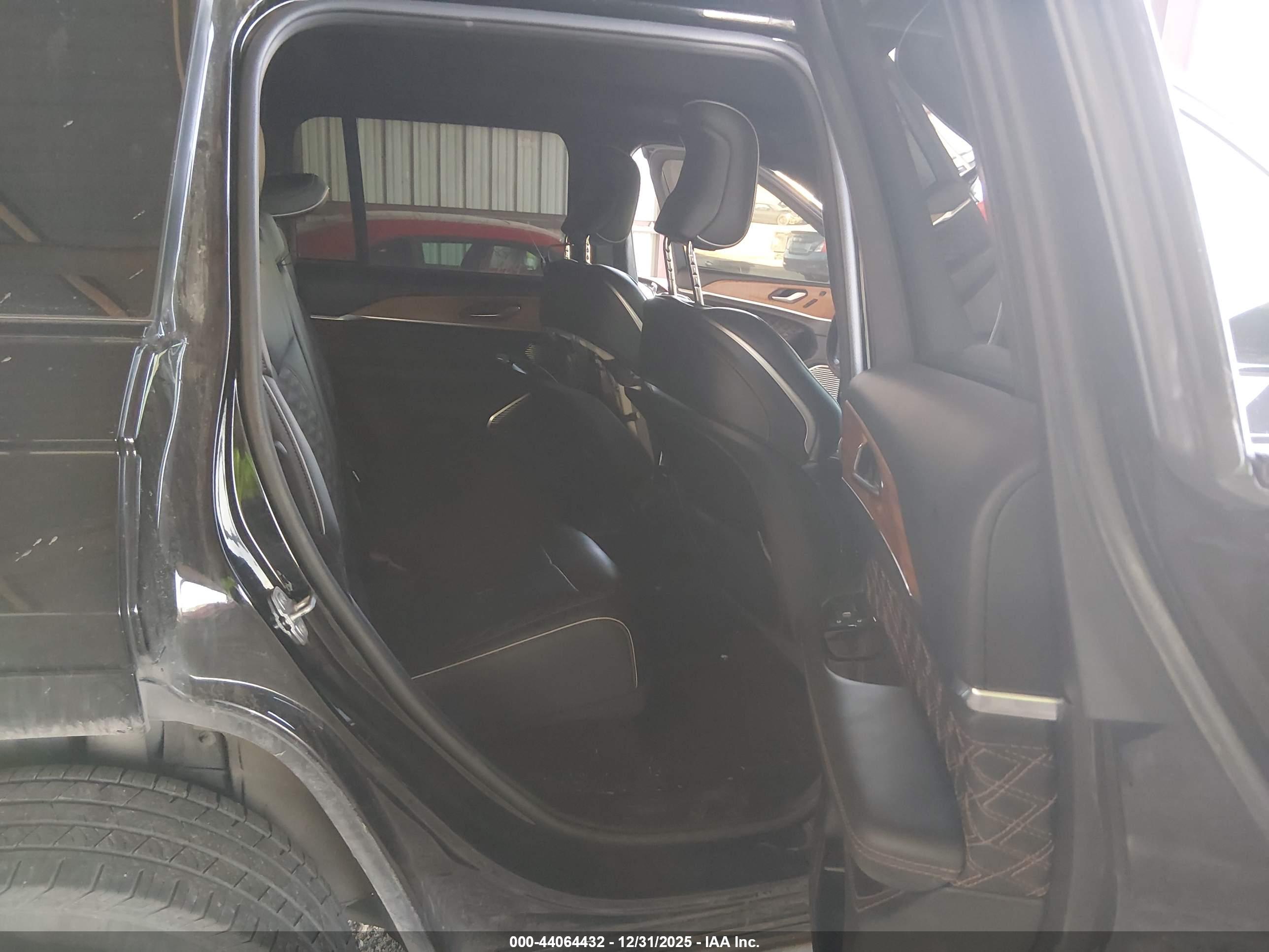 JEEP GRAND image 8