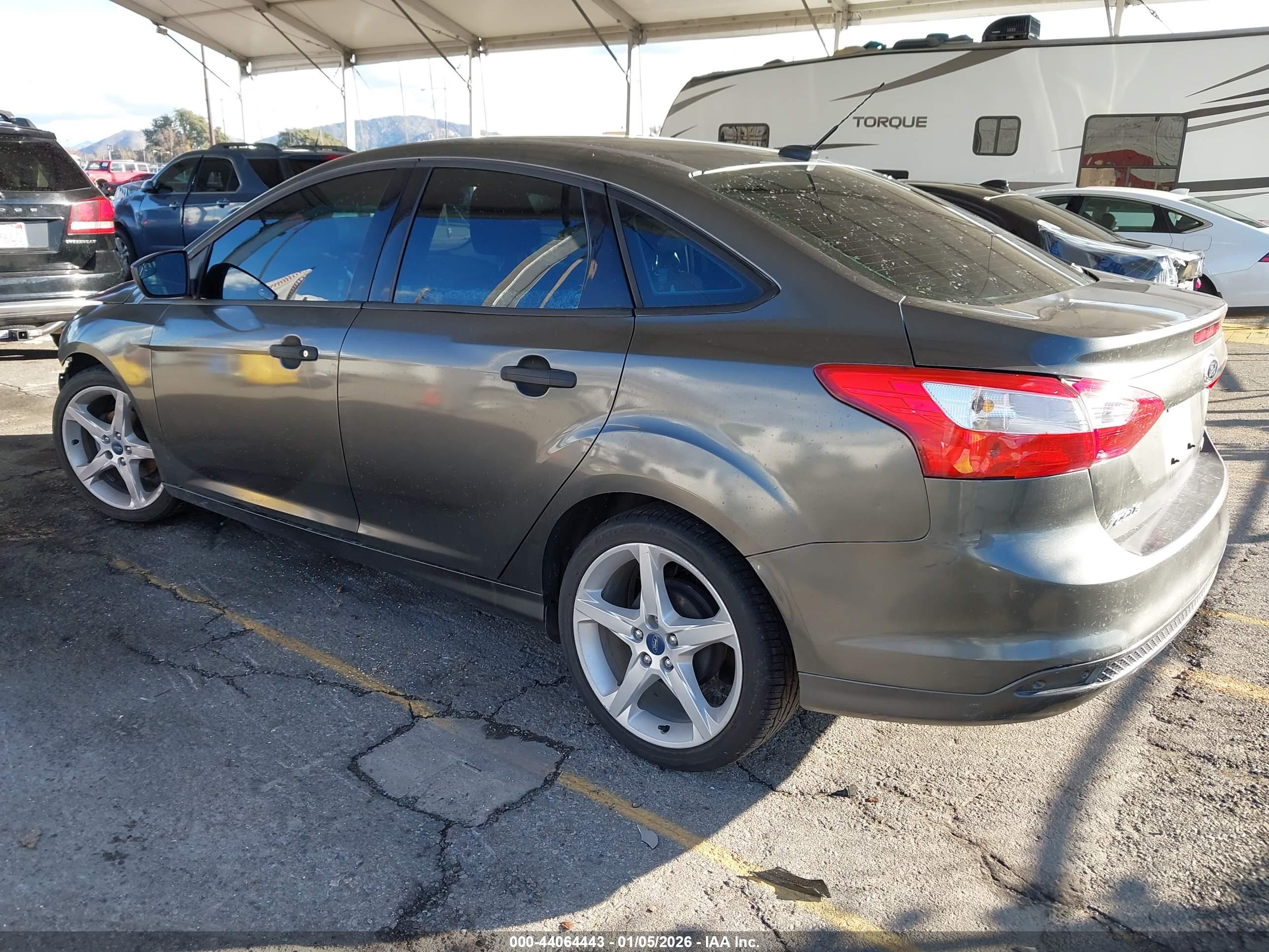 FORD FOCUS image 3