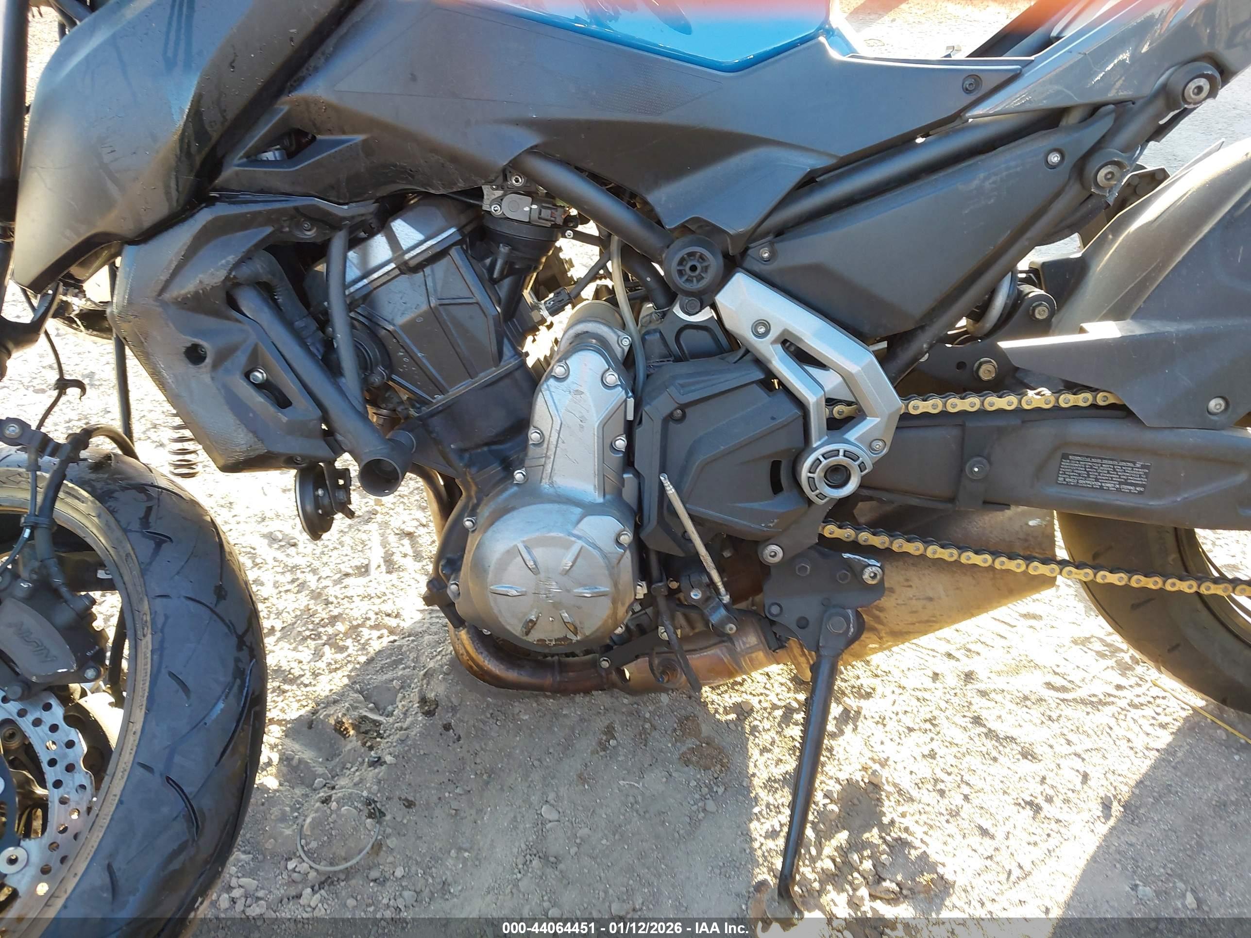 KAWASAKI ER650 image 9