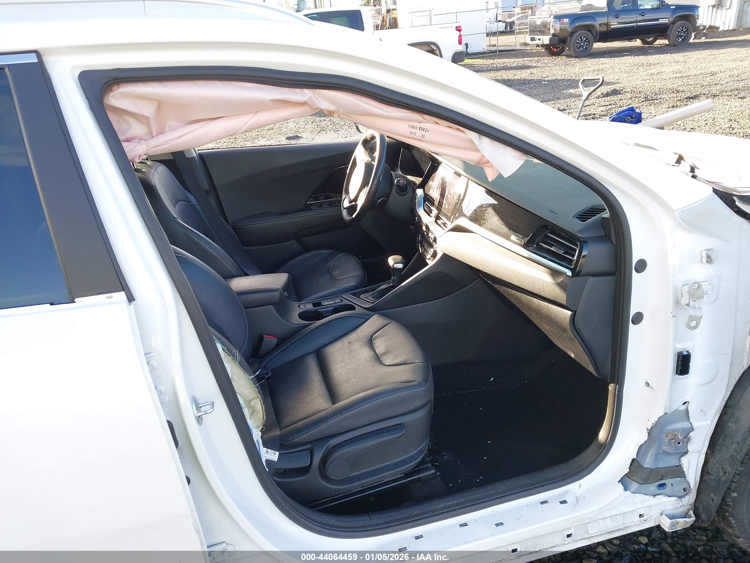 KIA NIRO image 5