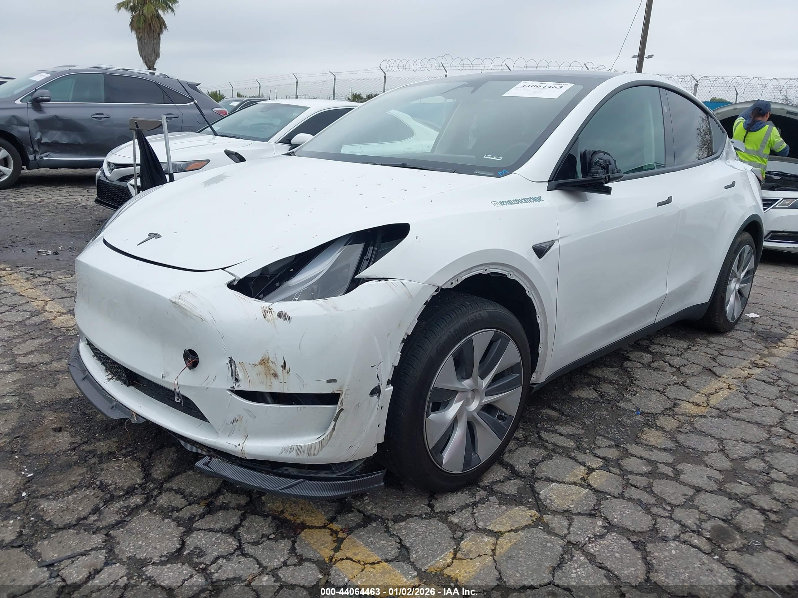 TESLA MODEL image 2