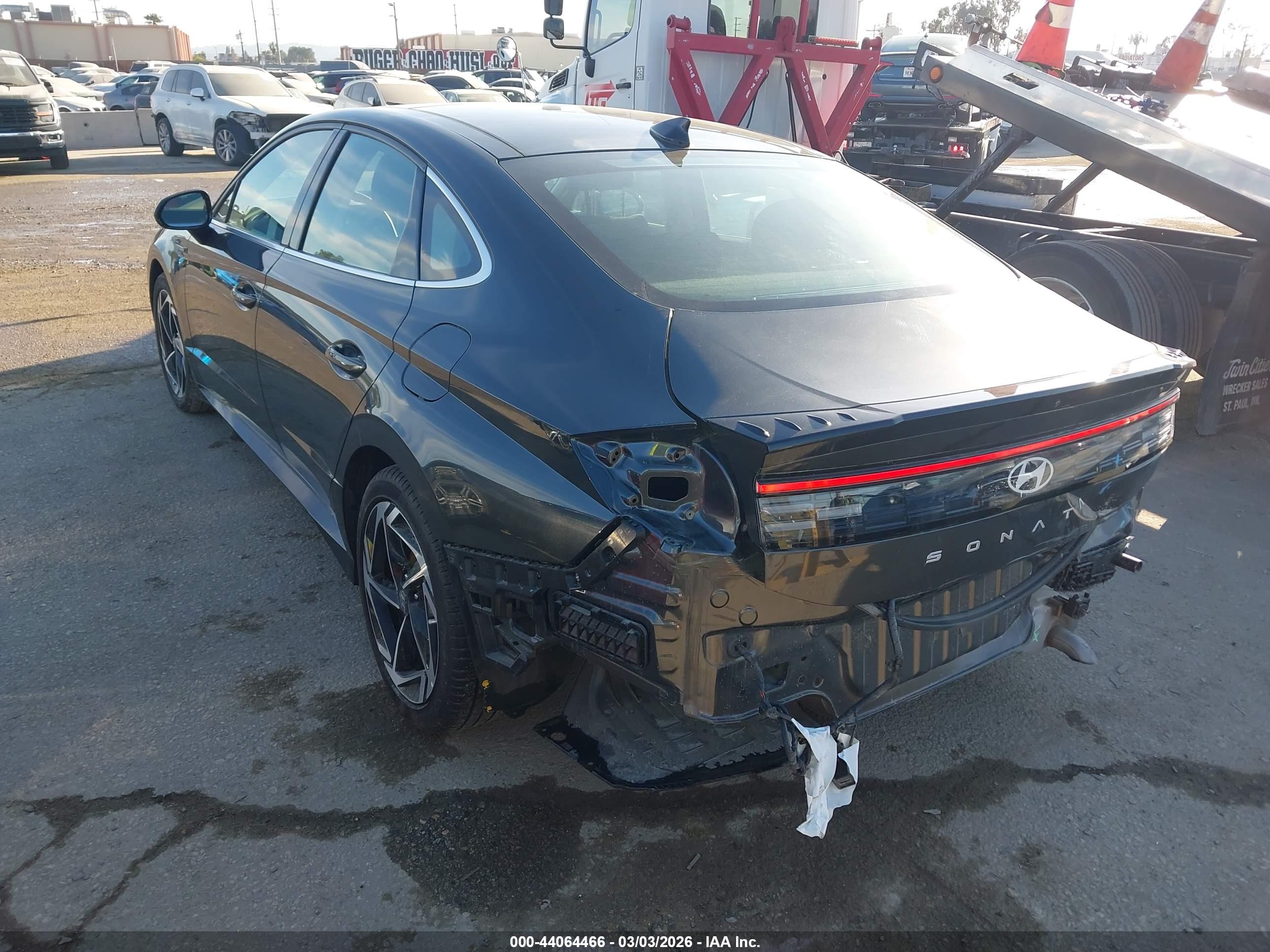 HYUNDAI SONATA image 3