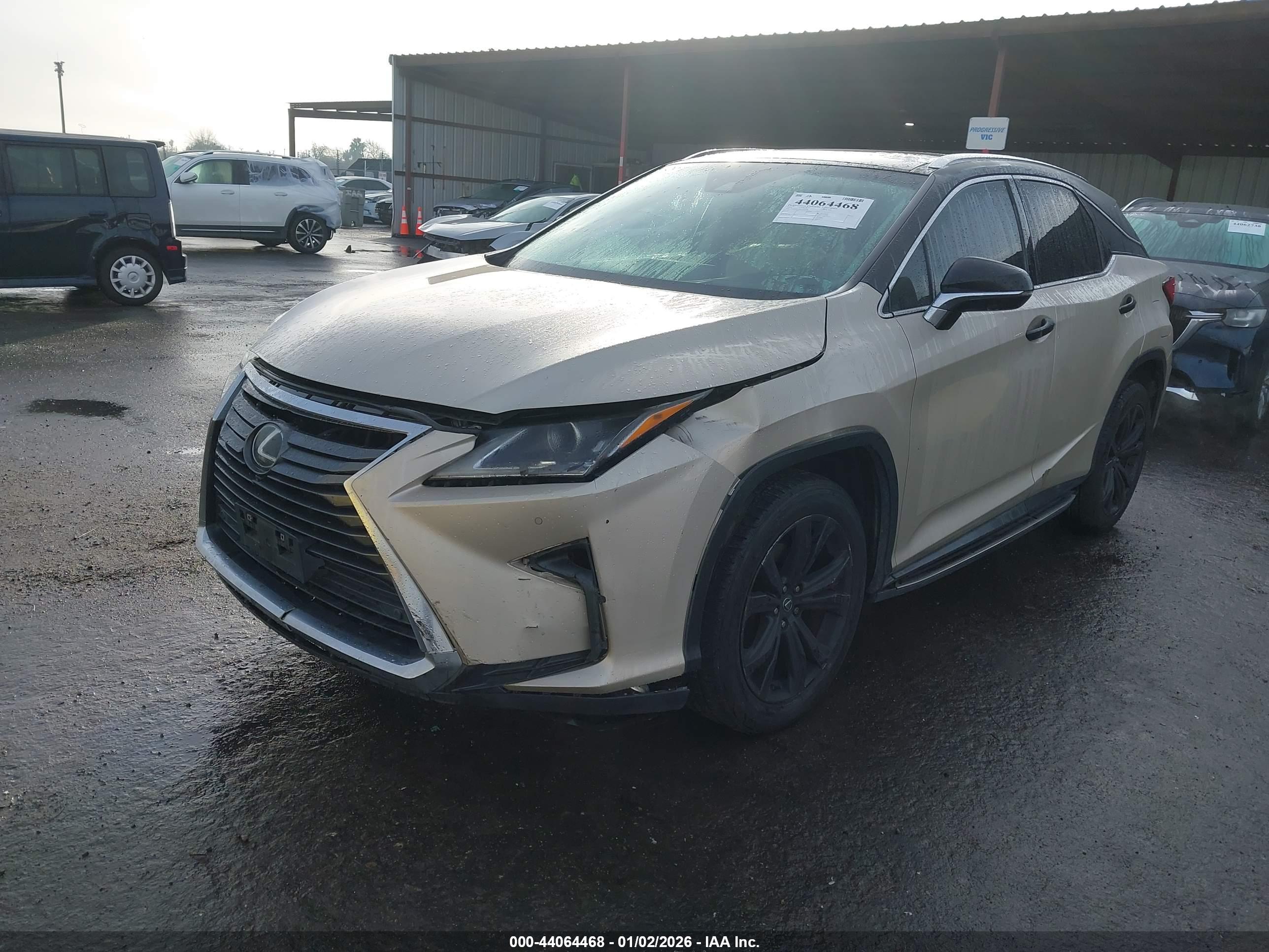 LEXUS RX image 2