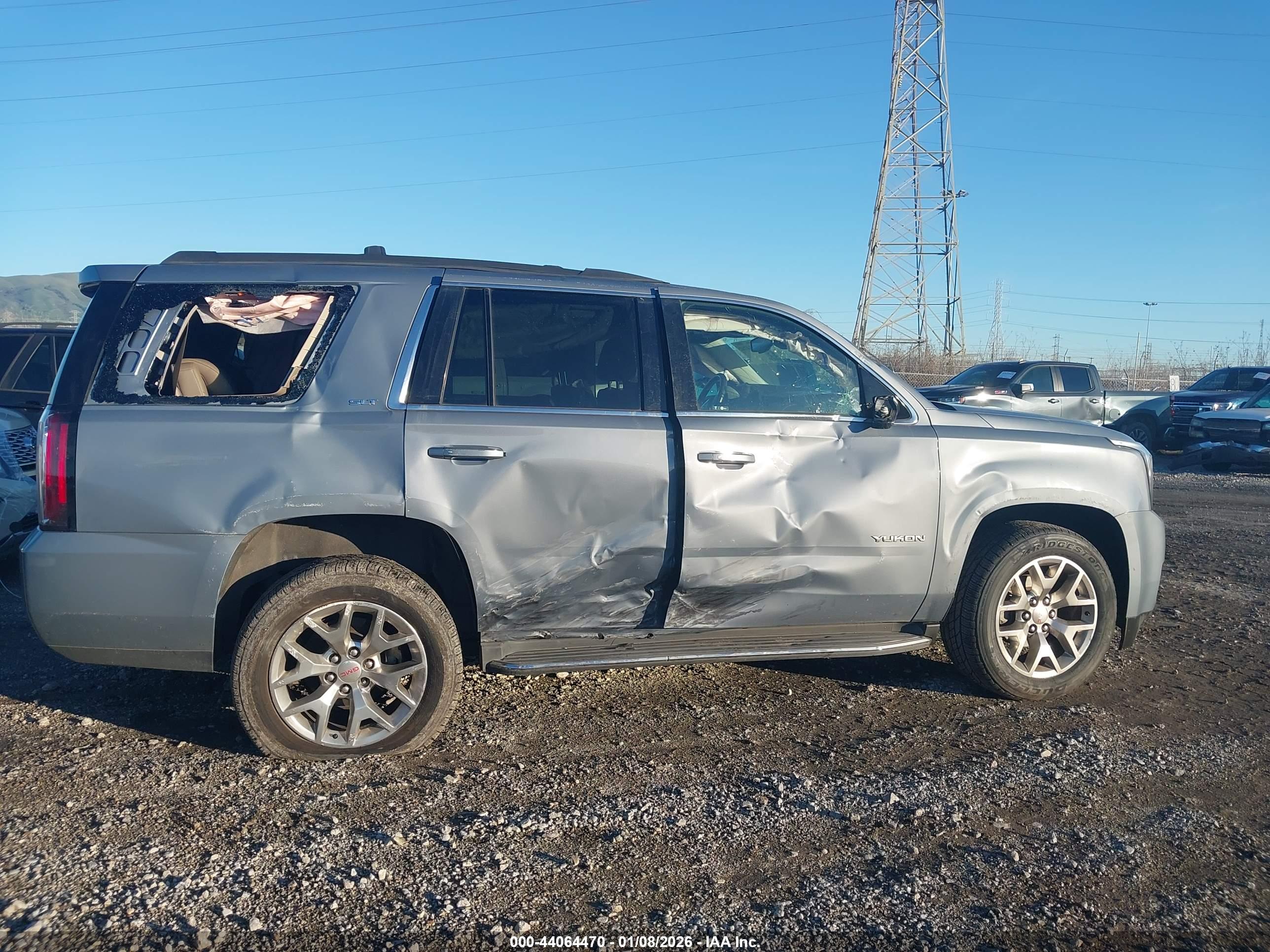 GMC YUKON image 6